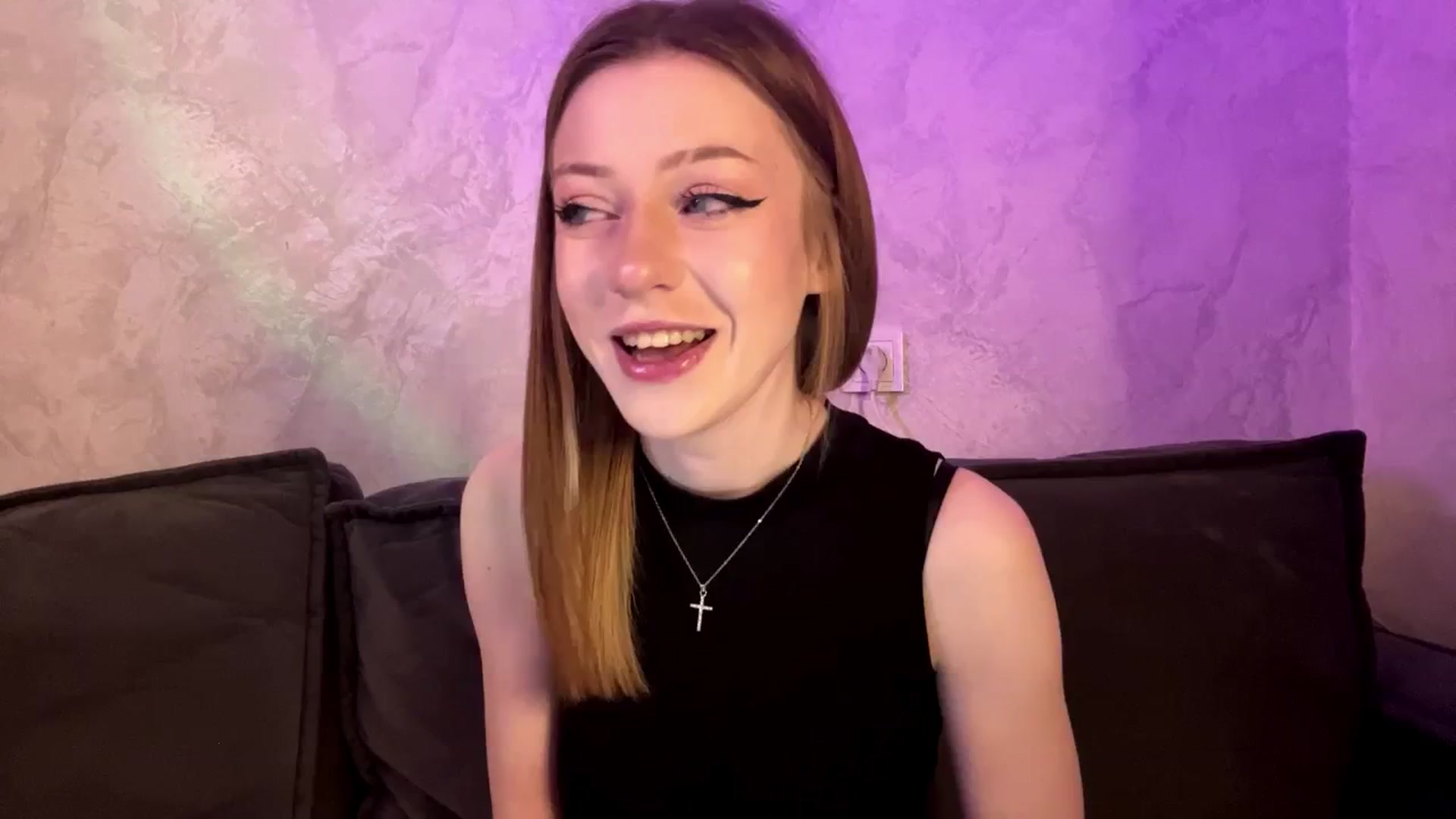 Gallery image thumbnail from Rosalielue's myfreecams stream on, 04/23/2026, 20:40 image 12 of 20