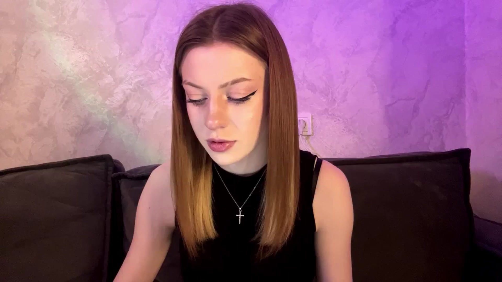 Gallery image thumbnail from Rosalielue's myfreecams stream on, 04/23/2026, 20:40 image 10 of 20