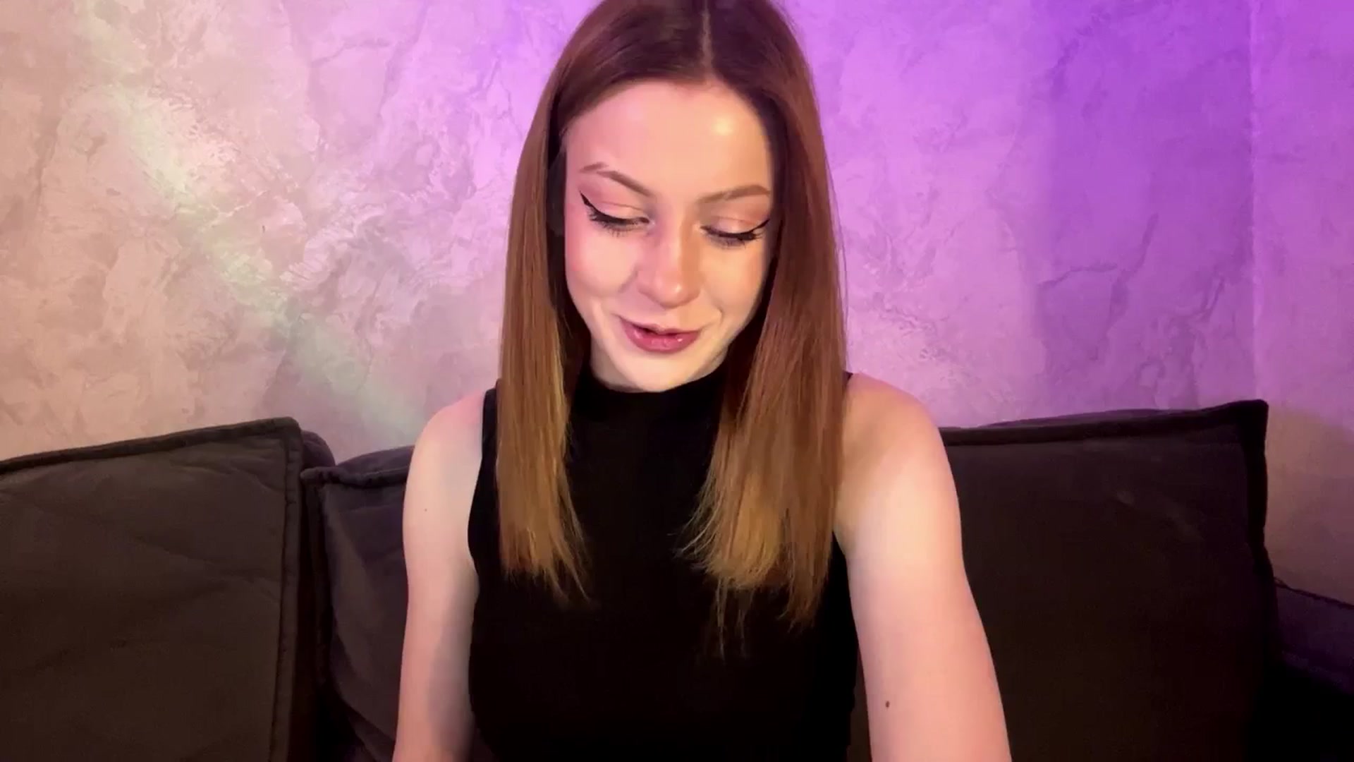 Gallery image thumbnail from Rosalielue's myfreecams stream on, 04/23/2026, 20:40 image 3 of 20