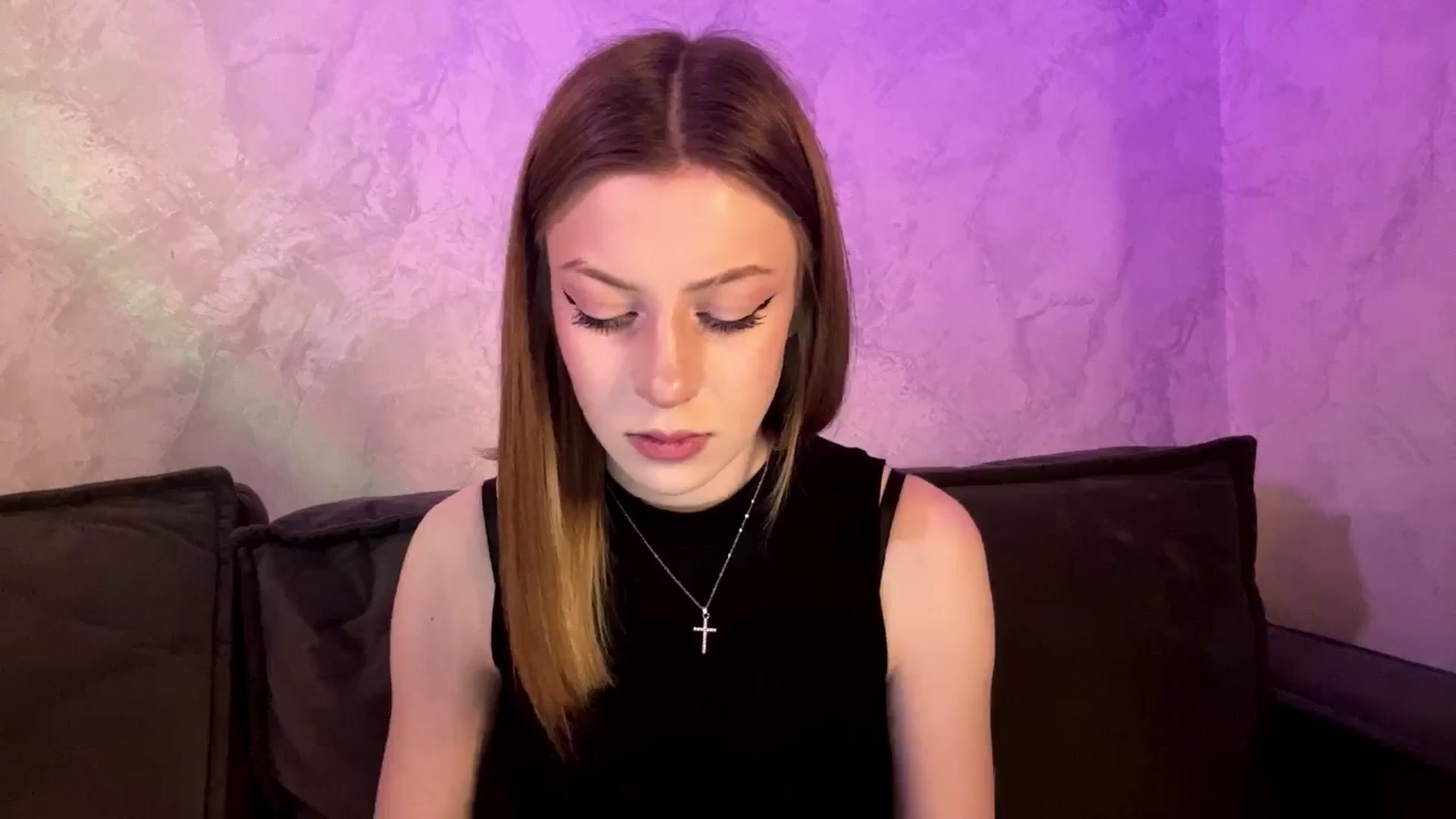 Gallery image thumbnail from Rosalielue's myfreecams stream on, 04/23/2026, 20:40 image 19 of 20