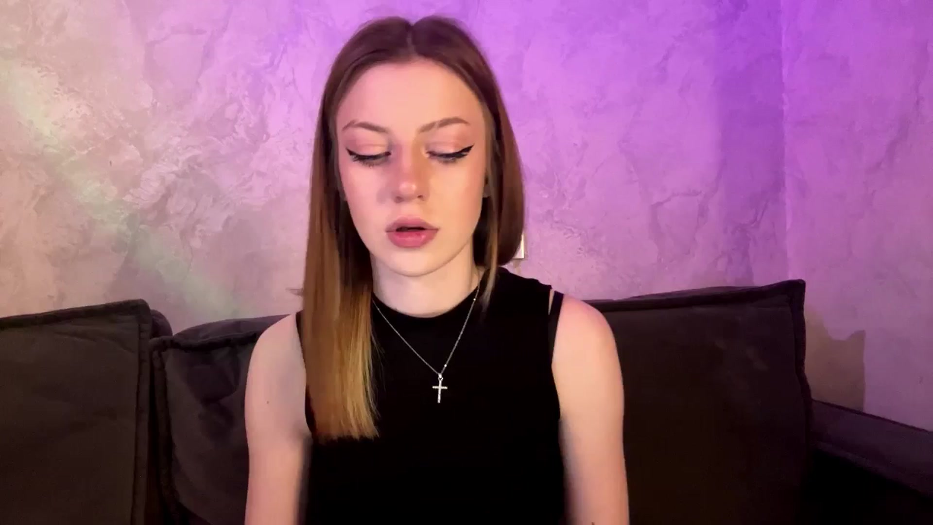 Gallery image thumbnail from Rosalielue's myfreecams stream on, 04/23/2026, 20:40 image 18 of 20