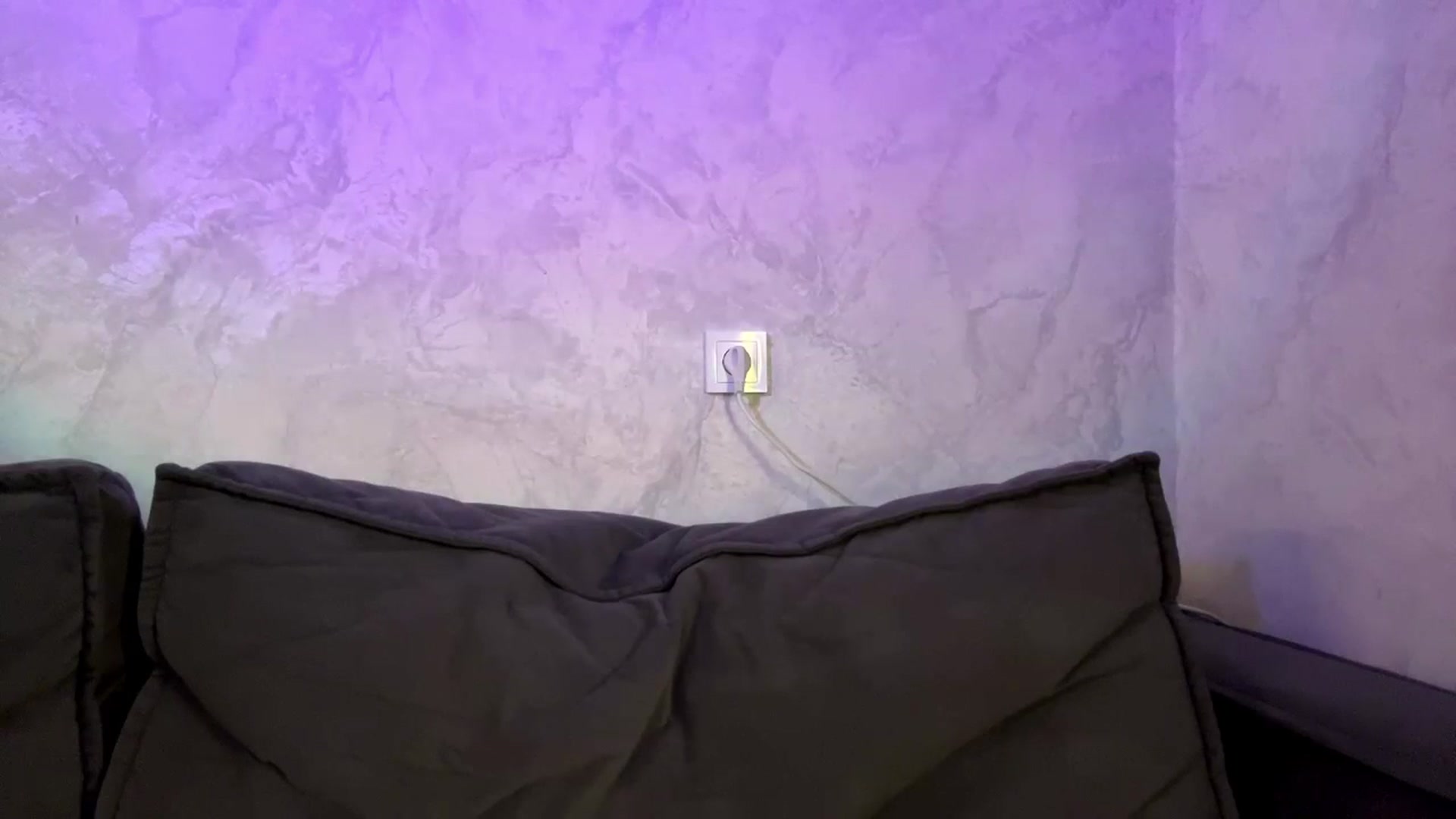 Gallery image thumbnail from Rosalielue's myfreecams stream on, 04/25/2026, 19:43 image 16 of 20