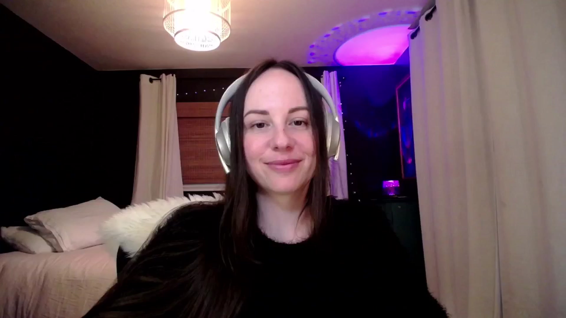 Gallery image thumbnail from RosalindBlue's myfreecams stream on, 04/21/2025, 03:12 image 19 of 20