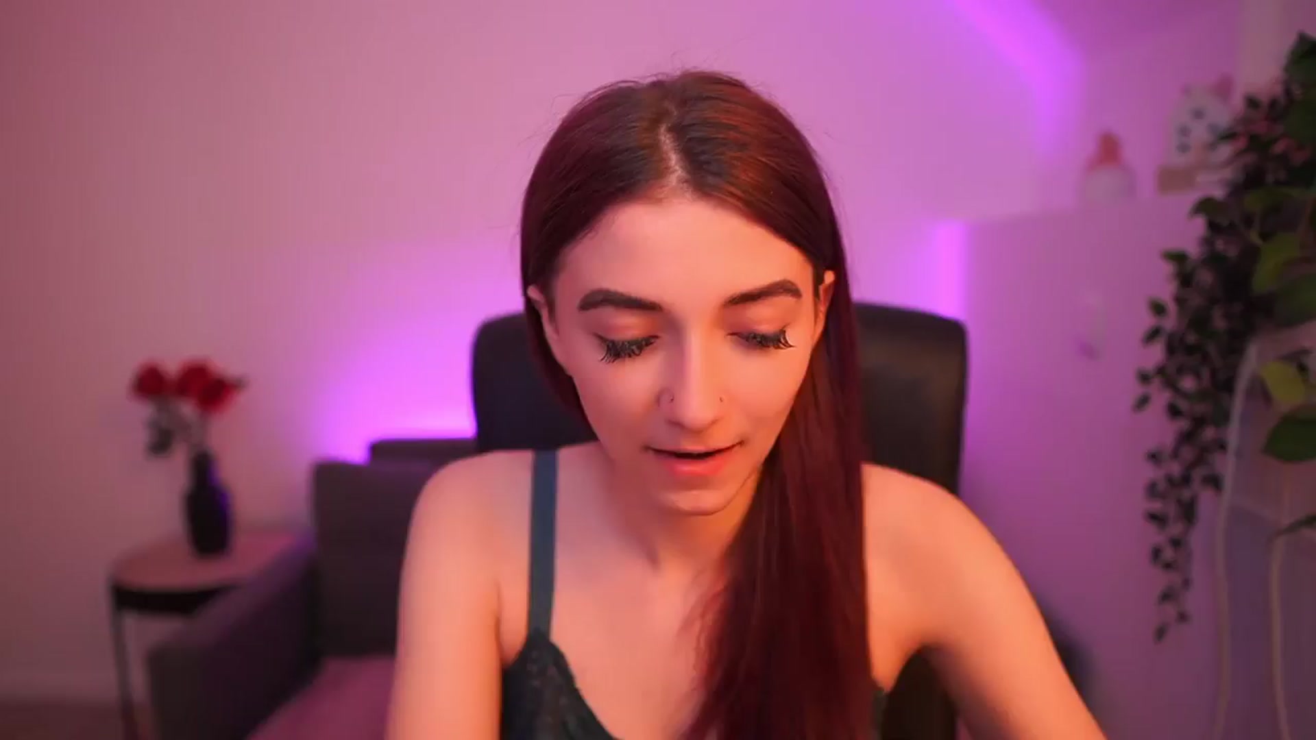 Gallery image thumbnail from Rosaline18's myfreecams stream on, 03/09/2026, 18:02 image 9 of 20