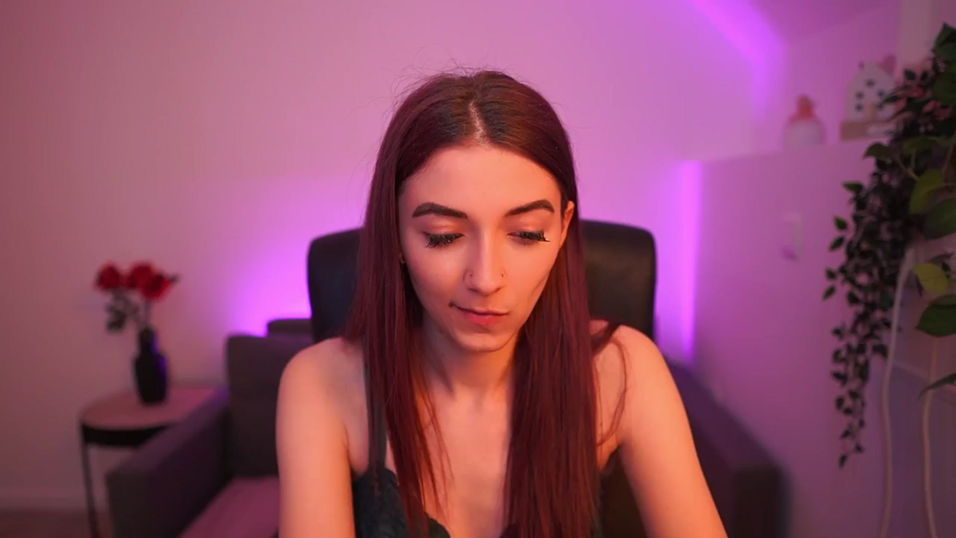 Gallery image thumbnail from Rosaline18's myfreecams stream on, 03/09/2026, 18:02 image 15 of 20