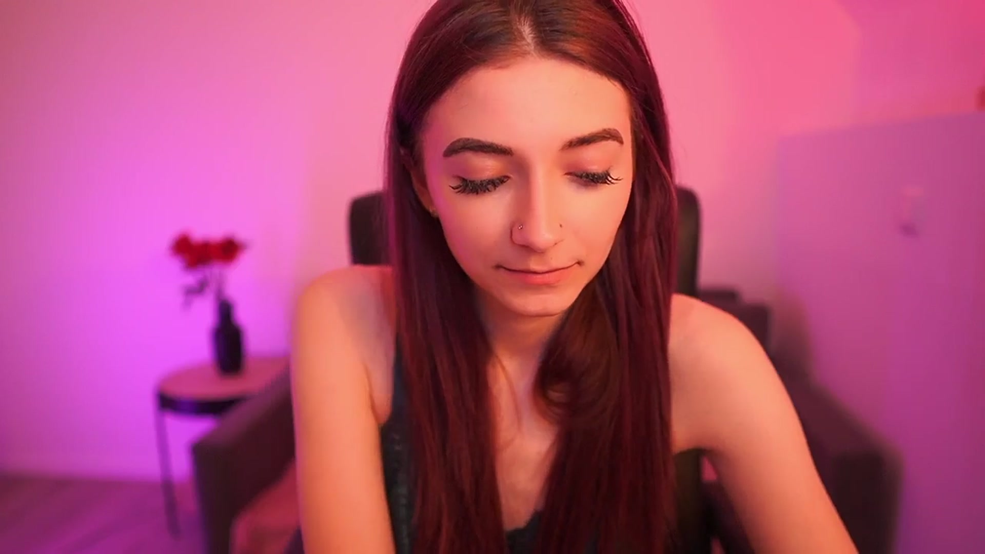 Gallery image thumbnail from Rosaline18's myfreecams stream on, 03/12/2026, 15:31 image 13 of 20