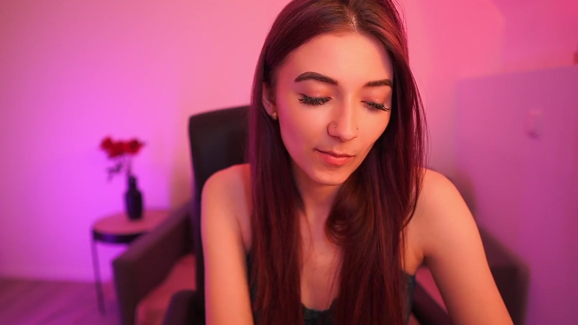 Gallery image thumbnail from Rosaline18's myfreecams stream on, 03/12/2026, 15:31 image 12 of 20