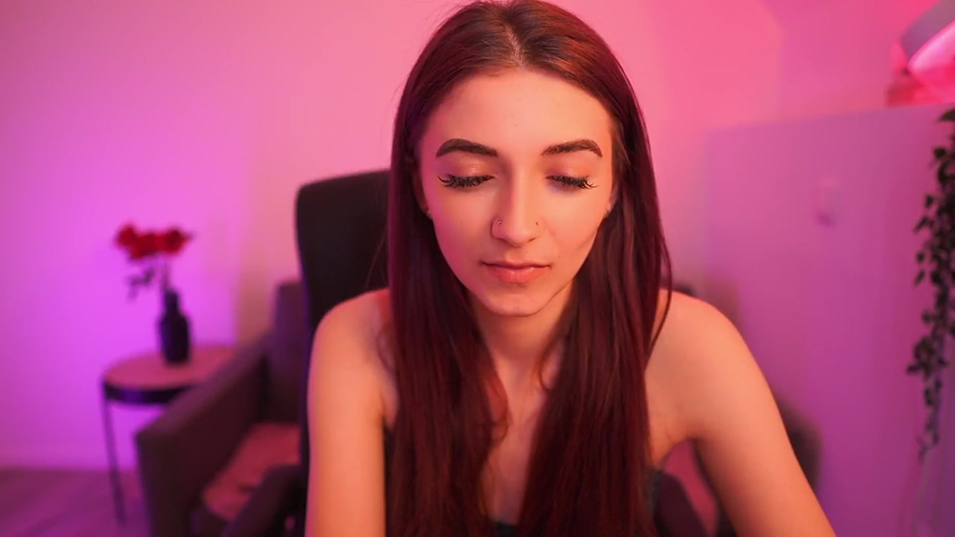 Gallery image thumbnail from Rosaline18's myfreecams stream on, 03/12/2026, 17:42 image 8 of 20