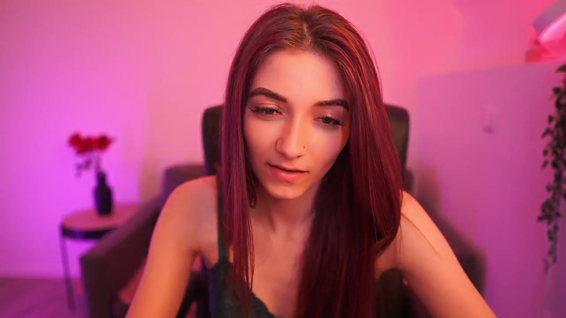 Gallery image thumbnail from Rosaline18's myfreecams stream on, 03/12/2026, 17:42 image 16 of 20