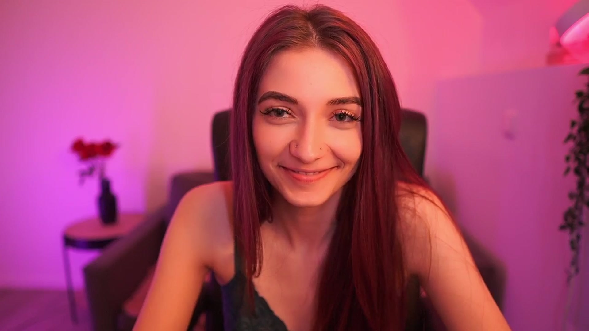 Gallery image thumbnail from Rosaline18's myfreecams stream on, 03/12/2026, 17:42 image 15 of 20