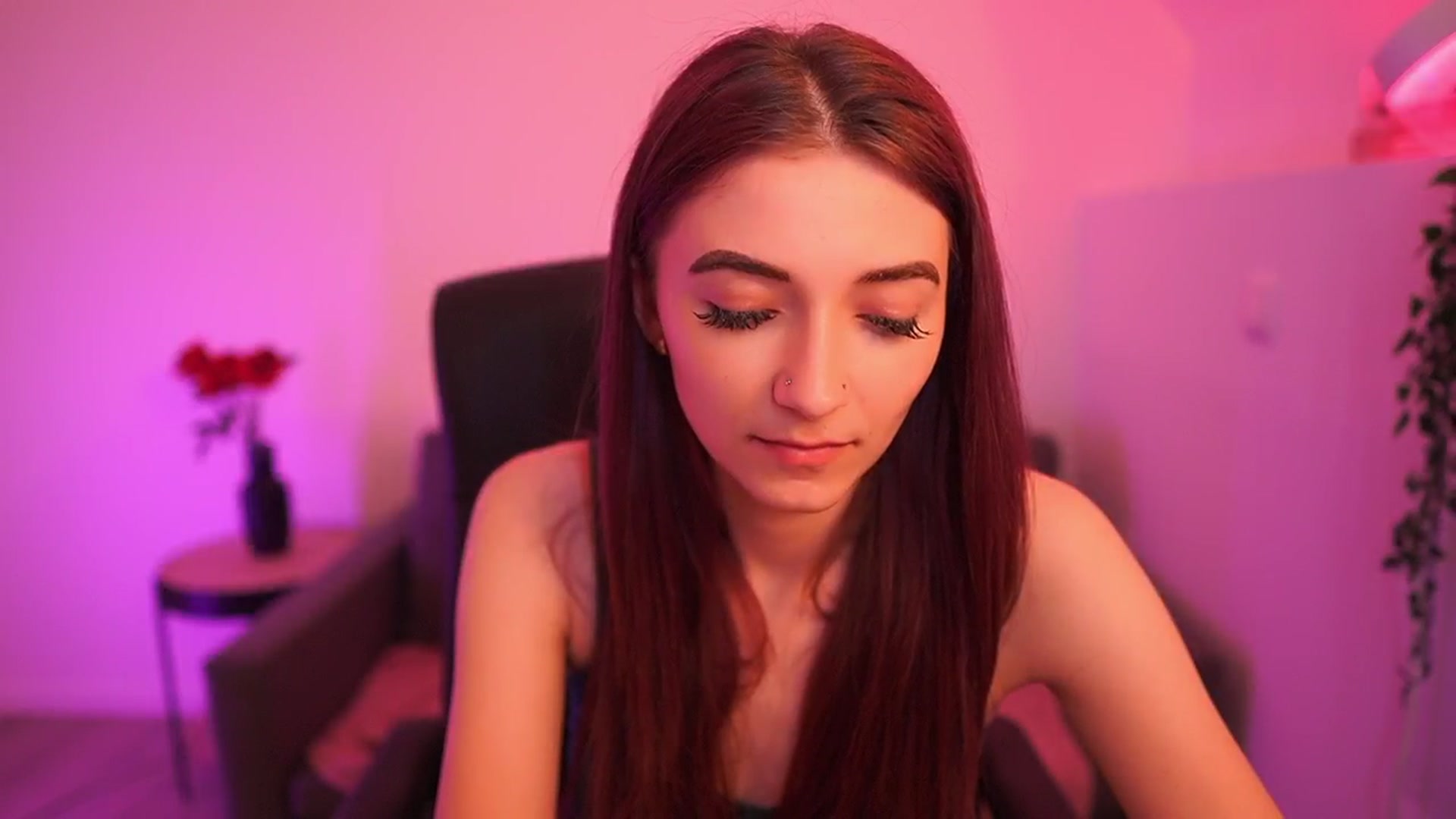 Gallery image thumbnail from Rosaline18's myfreecams stream on, 03/12/2026, 17:42 image 10 of 20