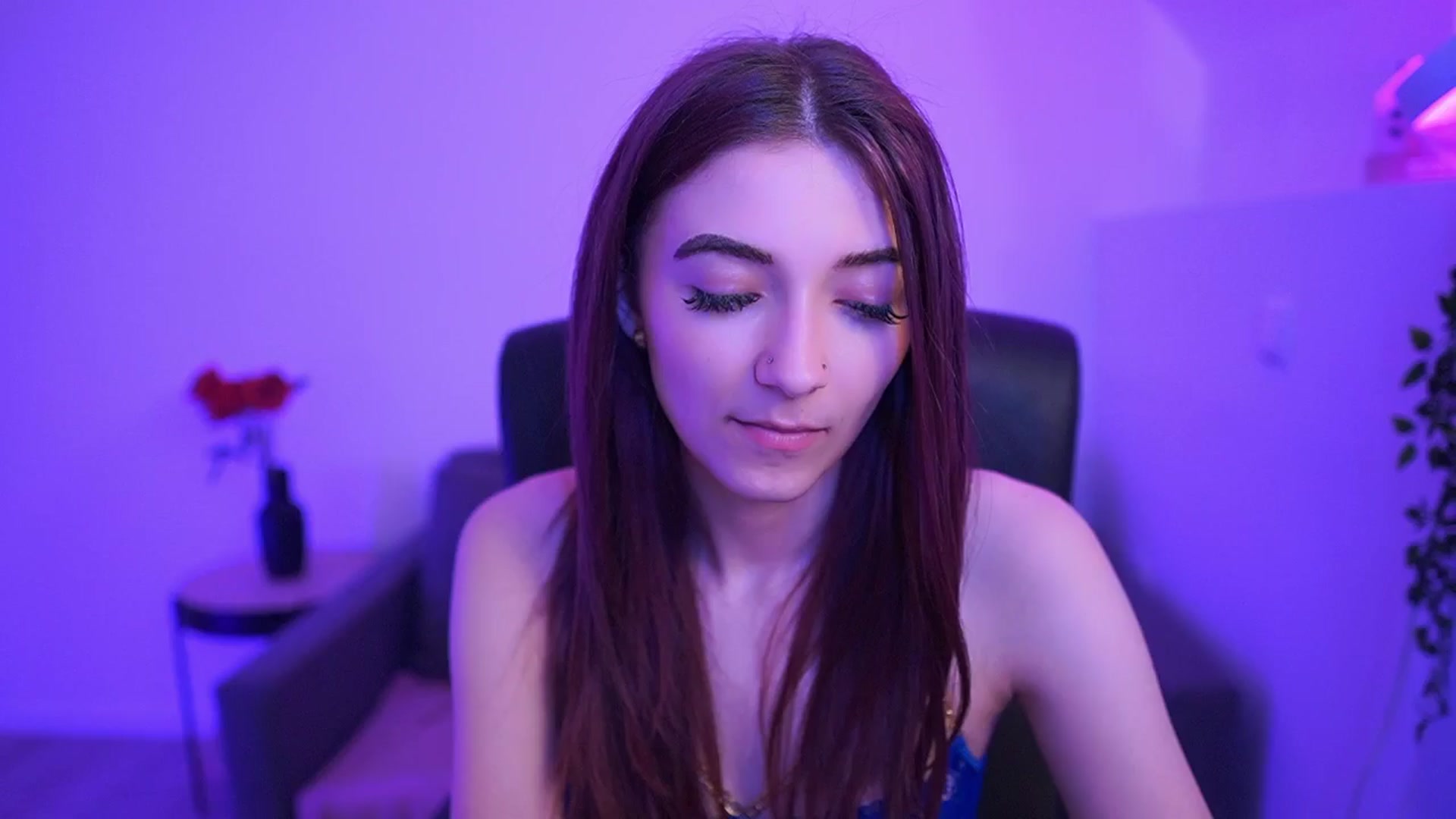 Gallery image thumbnail from Rosaline18's myfreecams stream on, 03/13/2026, 14:57 image 8 of 20
