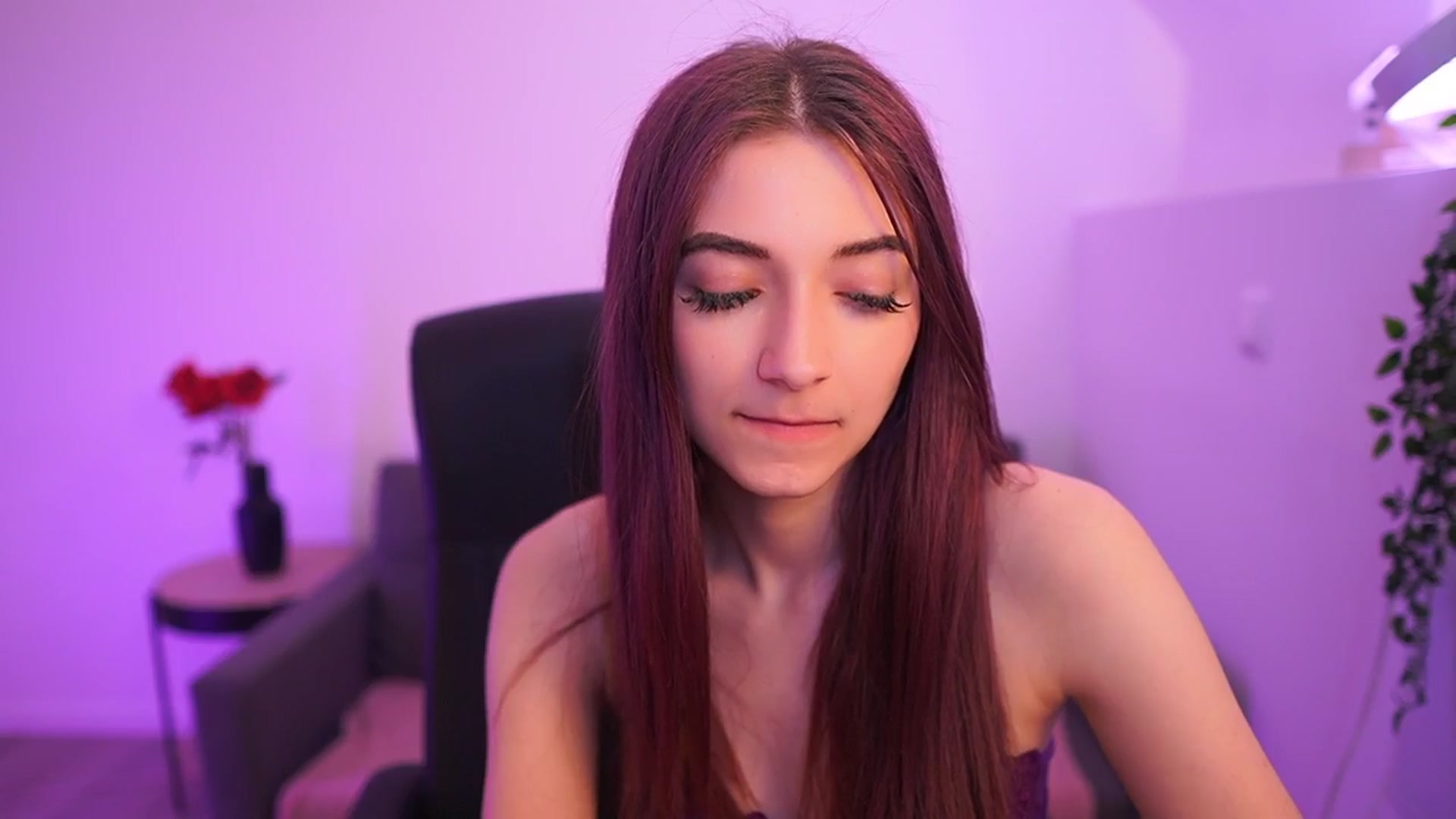 Gallery image thumbnail from Rosaline18's myfreecams stream on, 03/14/2026, 18:24 image 15 of 20