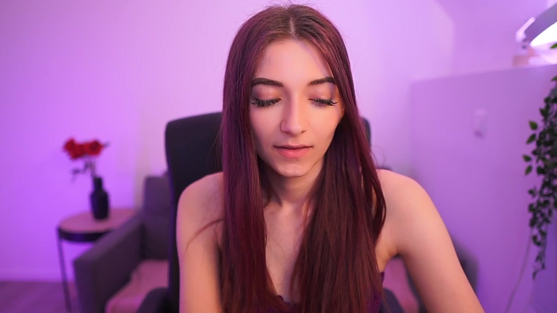 Gallery image thumbnail from Rosaline18's myfreecams stream on, 03/14/2026, 18:24 image 18 of 20