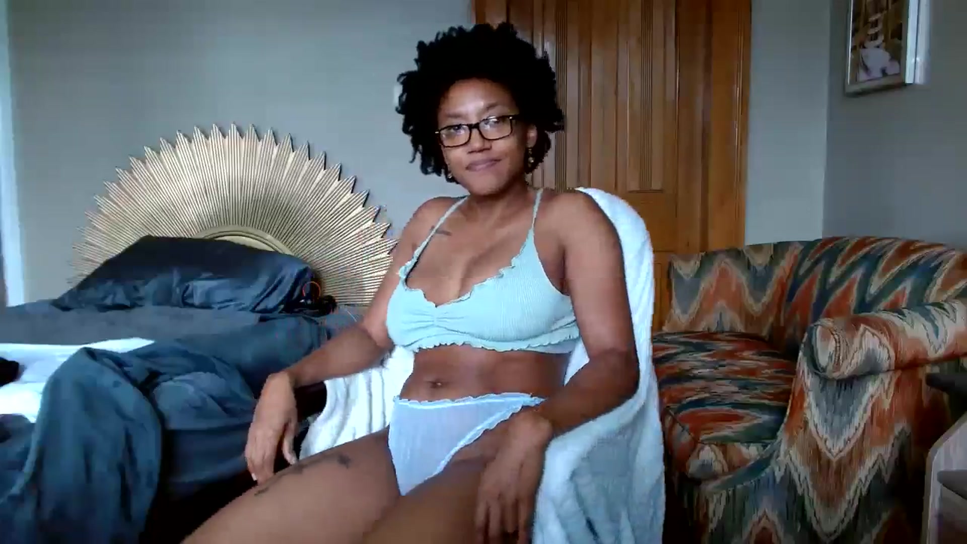 Gallery image thumbnail from Rosaline_'s myfreecams stream on, 06/12/2024, 19:04 image 17 of 20