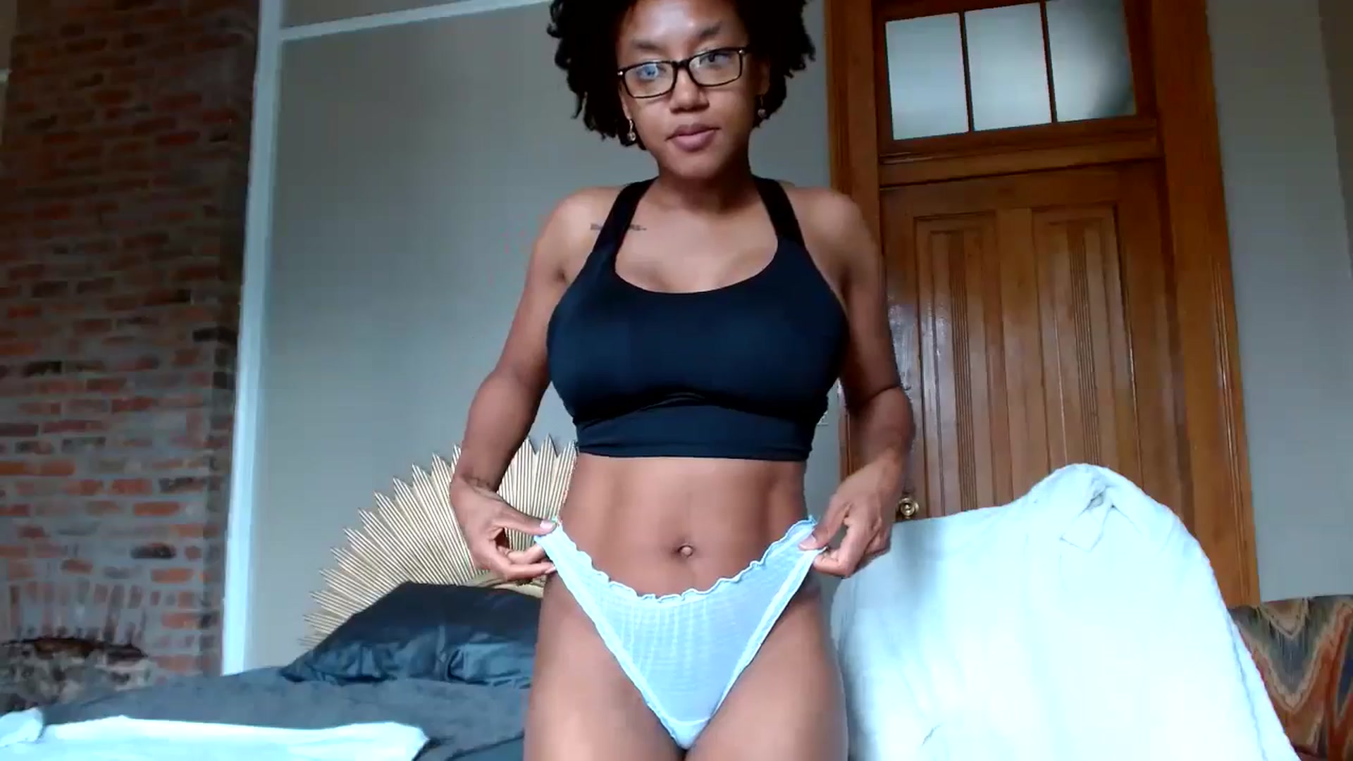 Gallery image thumbnail from Rosaline_'s myfreecams stream on, 06/12/2024, 19:04 image 5 of 20