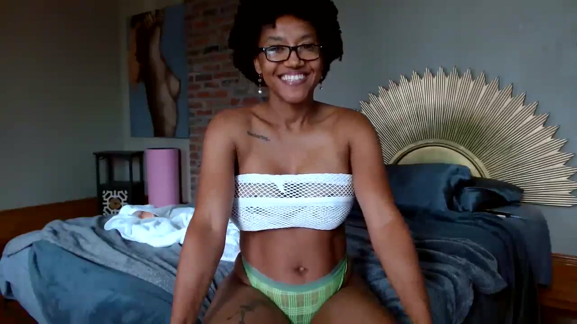 Gallery image thumbnail from Rosaline_'s myfreecams stream on, 06/13/2024, 17:22 image 11 of 20