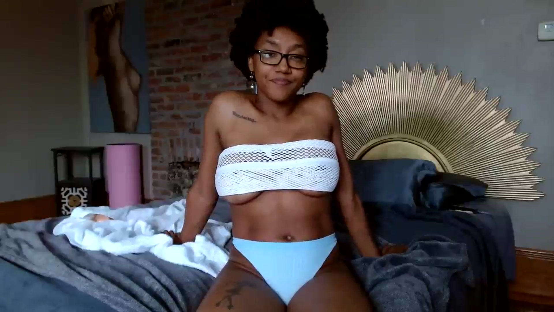 Gallery image thumbnail from Rosaline_'s myfreecams stream on, 06/13/2024, 17:22 image 5 of 20