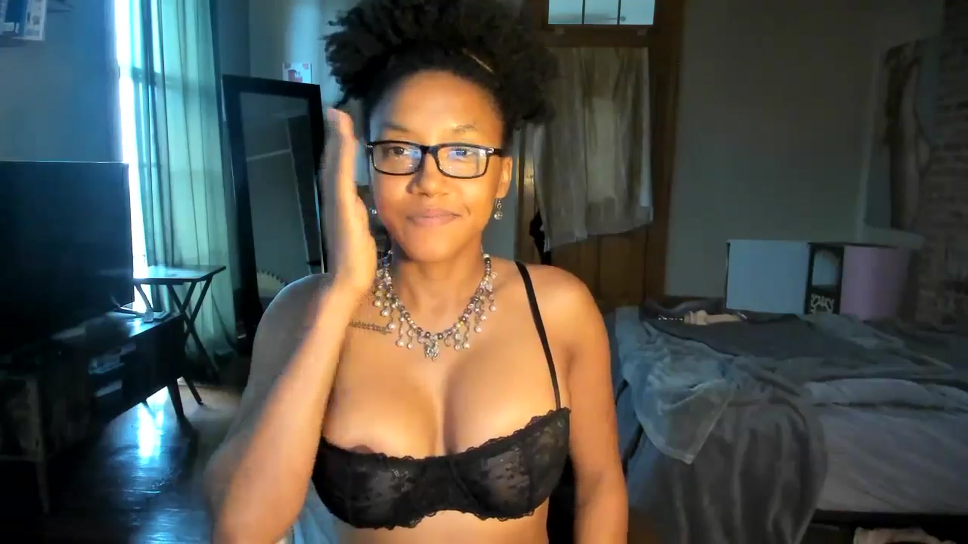 Gallery image thumbnail from Rosaline_'s myfreecams stream on, 06/20/2024, 19:35 image 4 of 20