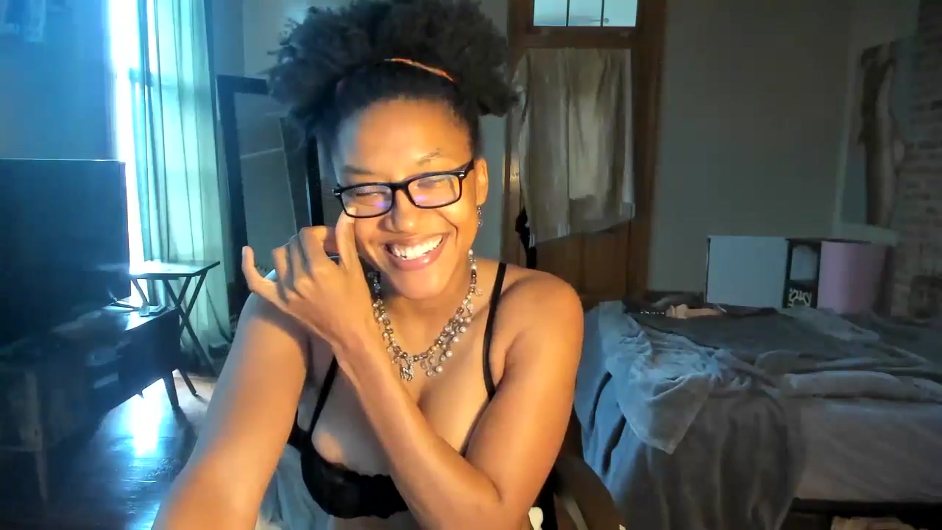 Gallery image thumbnail from Rosaline_'s myfreecams stream on, 06/20/2024, 19:35 image 2 of 20