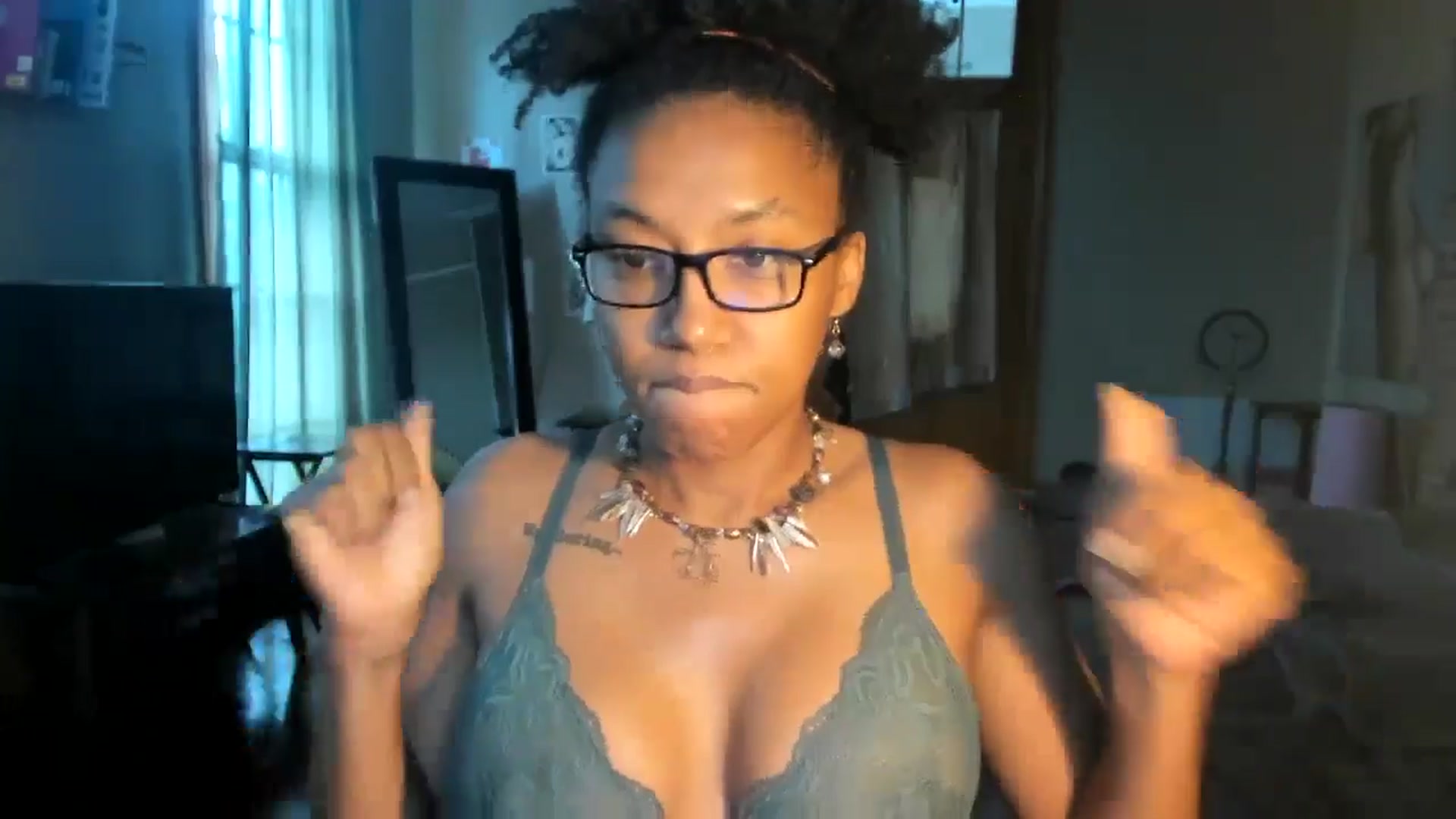 Gallery image thumbnail from Rosaline_'s myfreecams stream on, 06/25/2024, 16:33 image 17 of 20