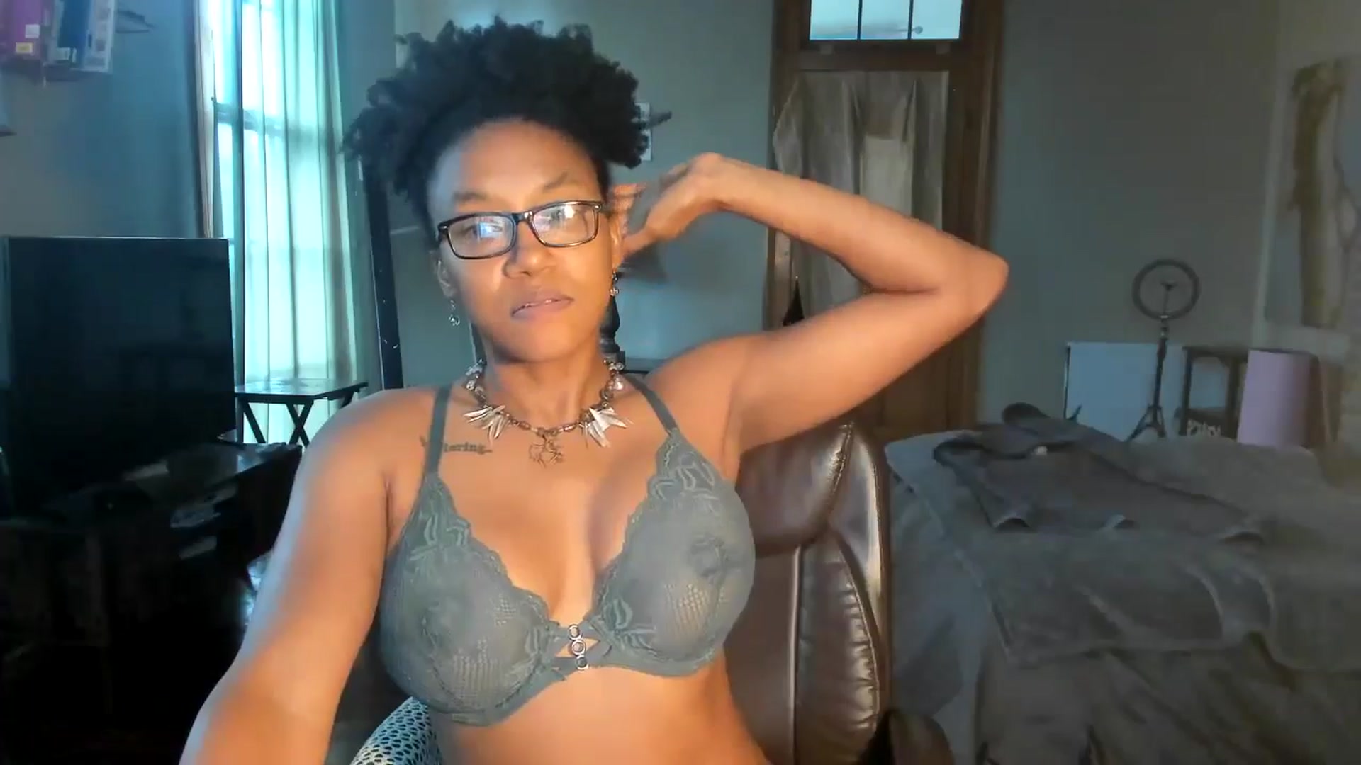 Gallery image thumbnail from Rosaline_'s myfreecams stream on, 06/25/2024, 16:33 image 18 of 20