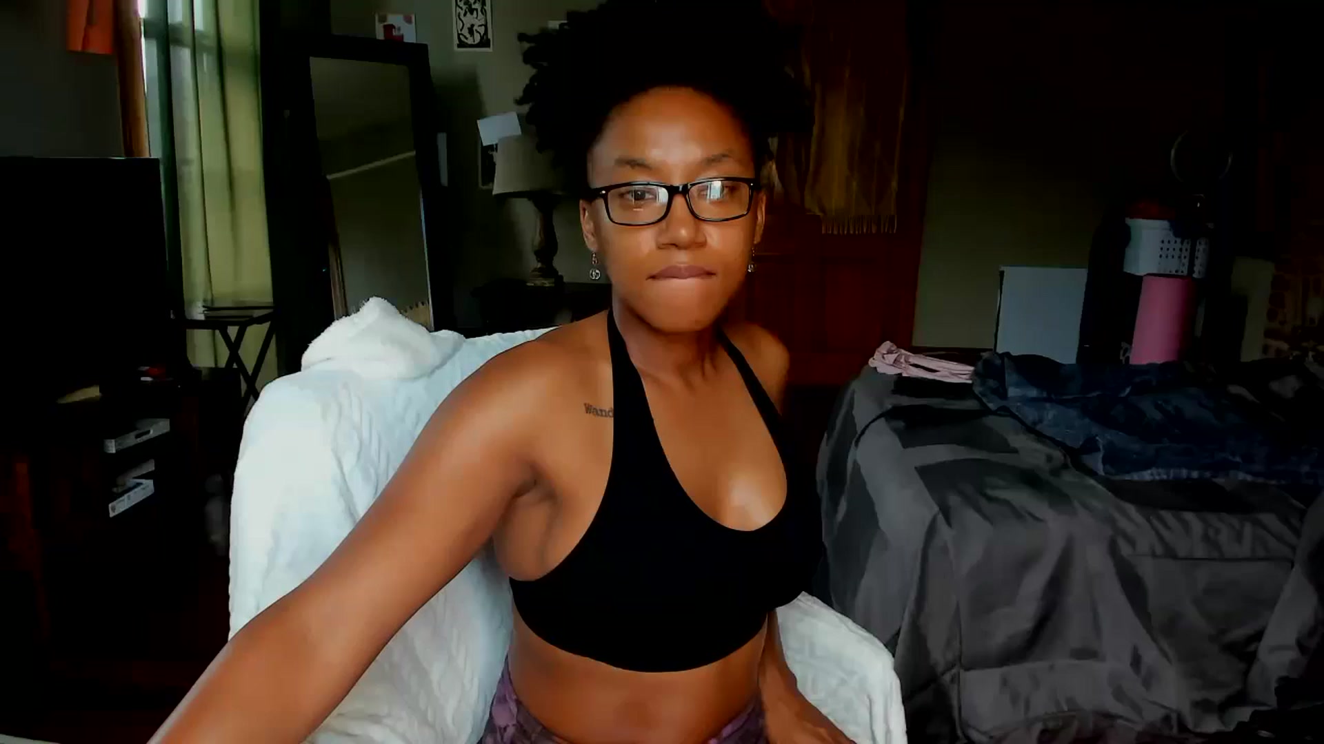 Gallery image thumbnail from Rosaline_'s myfreecams stream on, 07/18/2024, 17:40 image 11 of 20