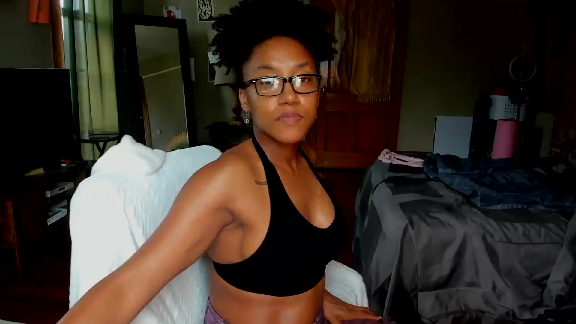 Gallery image thumbnail from Rosaline_'s myfreecams stream on, 07/18/2024, 17:40 image 9 of 20