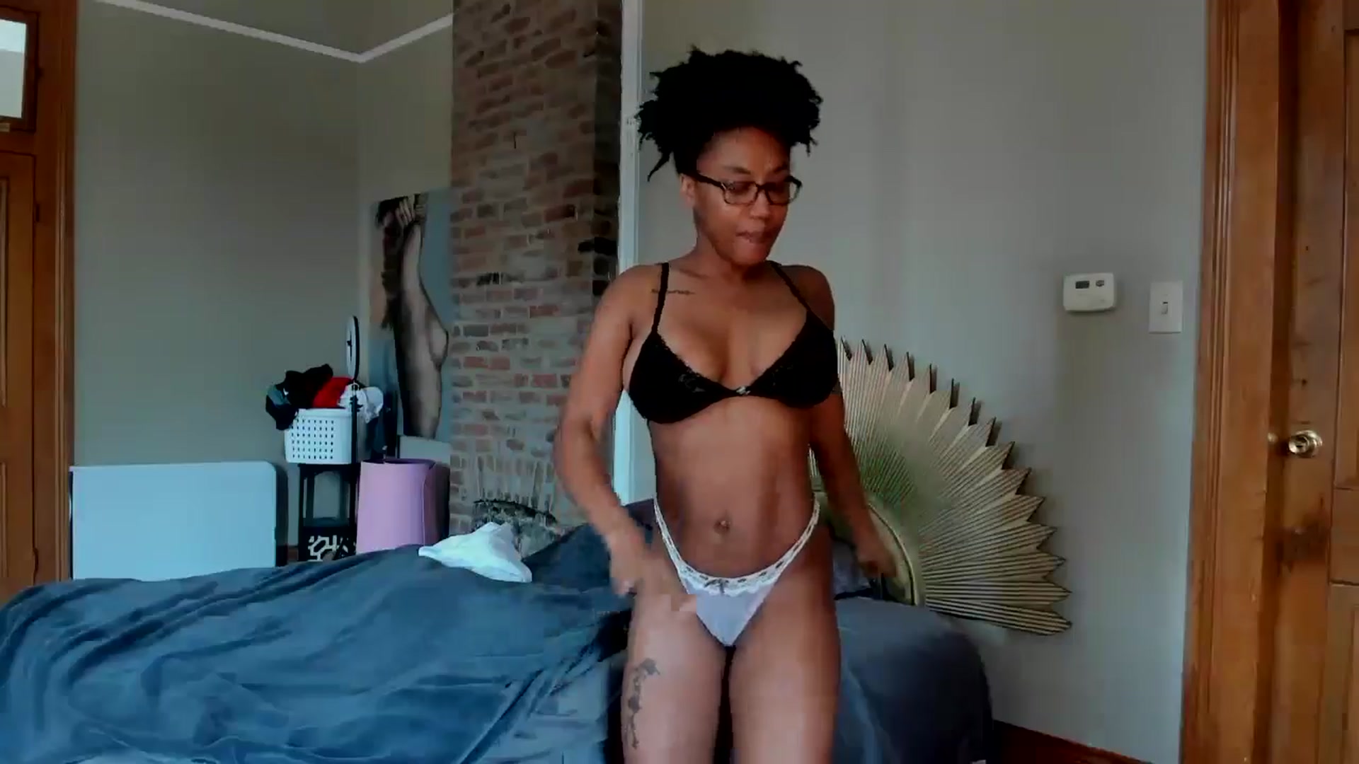 Gallery image thumbnail from Rosaline_'s myfreecams stream on, 08/21/2024, 15:37 image 10 of 20