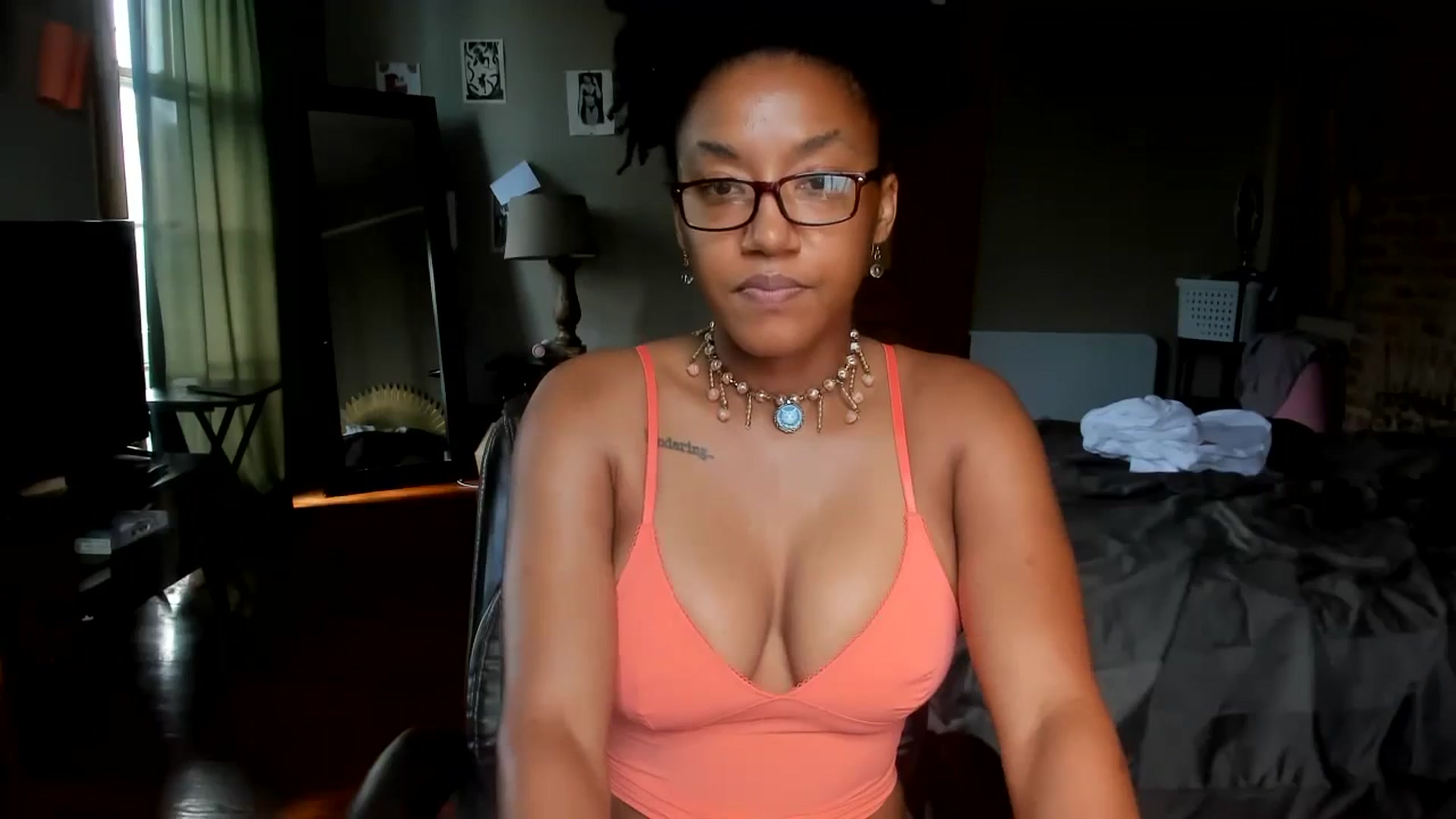 Gallery image thumbnail from Rosaline_'s myfreecams stream on, 08/26/2024, 16:56 image 4 of 20