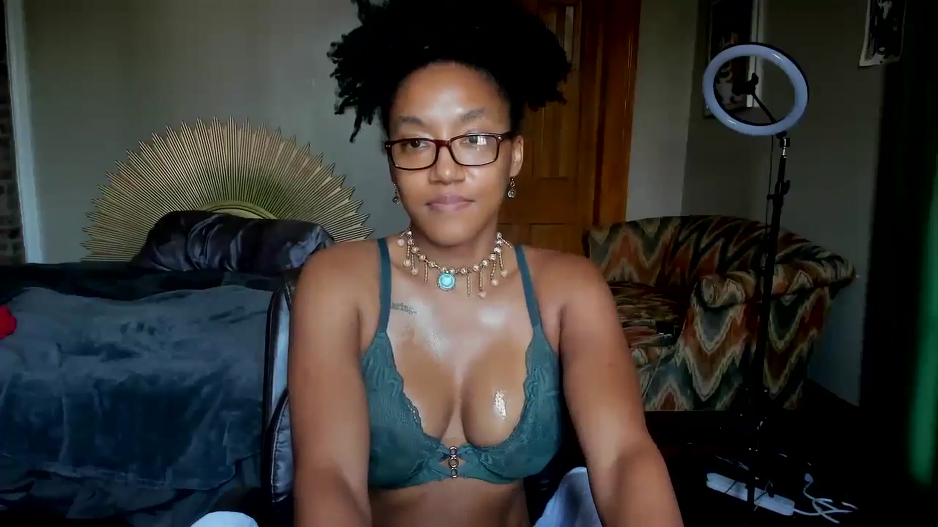 Gallery image thumbnail from Rosaline_'s myfreecams stream on, 09/19/2024, 18:06 image 8 of 20