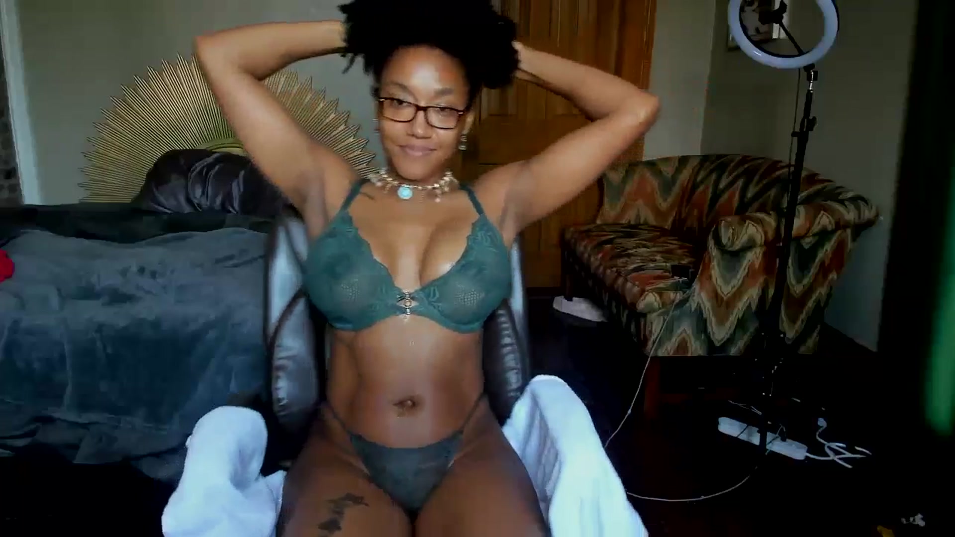 Gallery image thumbnail from Rosaline_'s myfreecams stream on, 09/19/2024, 18:06 image 7 of 20
