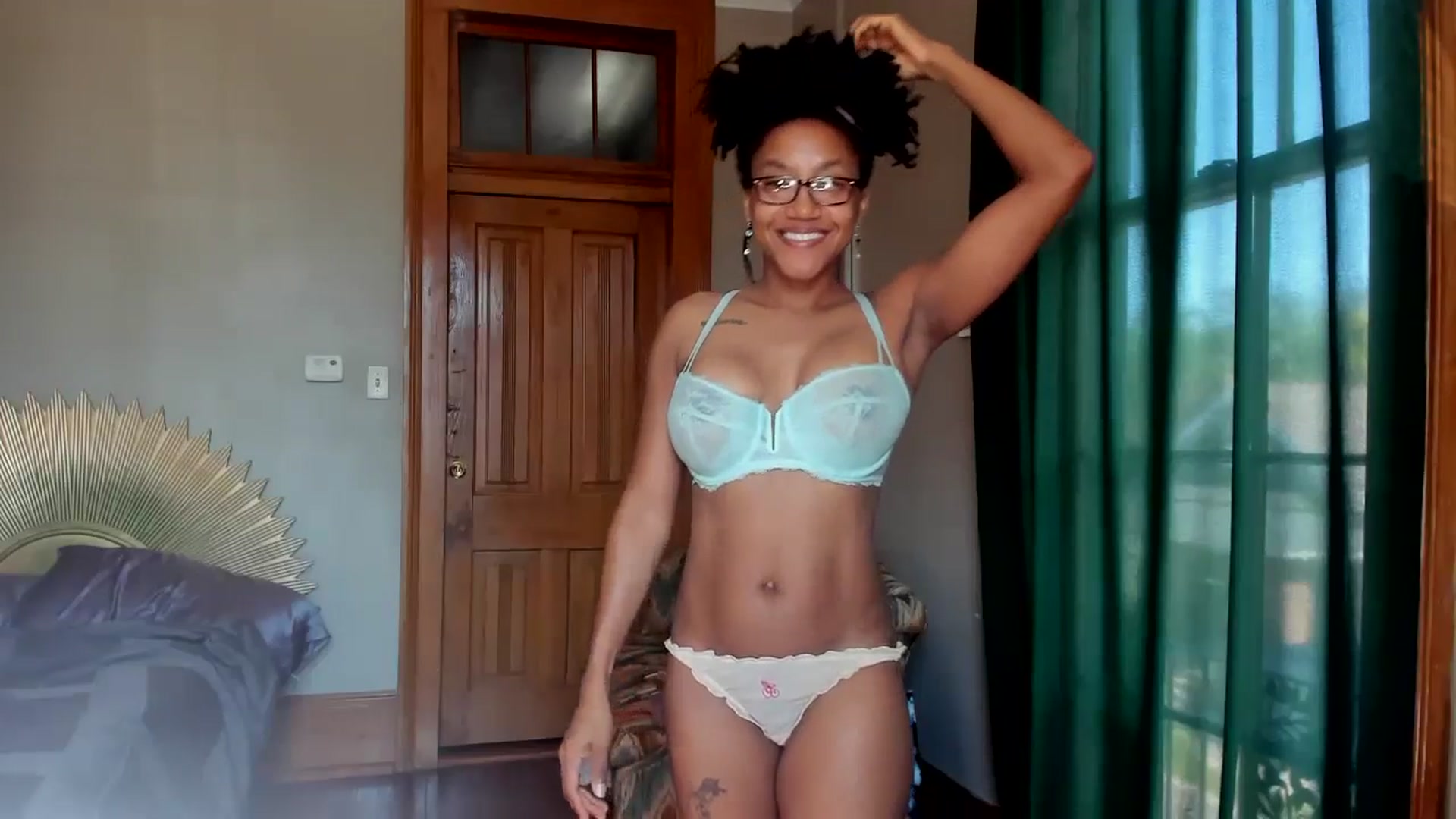 Gallery image thumbnail from Rosaline_'s myfreecams stream on, 10/07/2024, 16:14 image 15 of 20