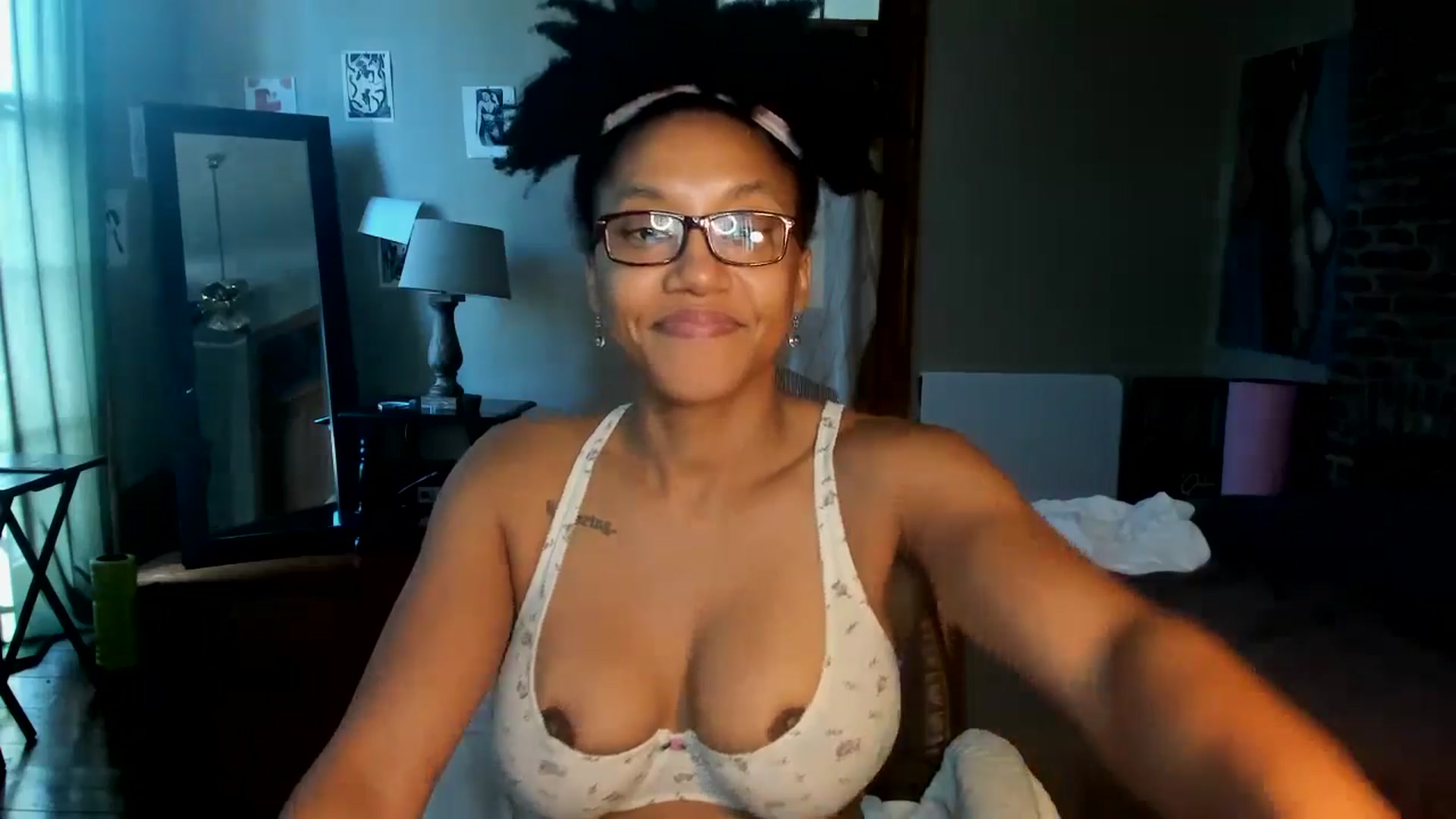 Gallery image thumbnail from Rosaline_'s myfreecams stream on, 11/06/2024, 19:25 image 20 of 20