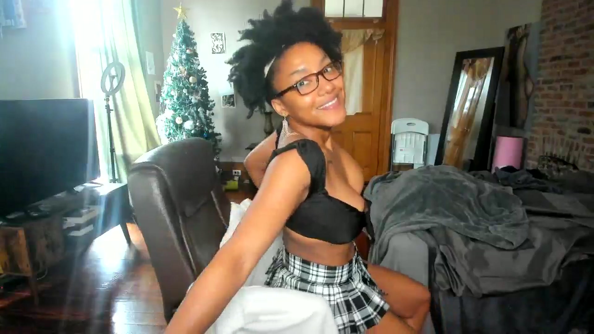 Gallery image thumbnail from Rosaline_'s myfreecams stream on, 12/10/2024, 18:05 image 17 of 20
