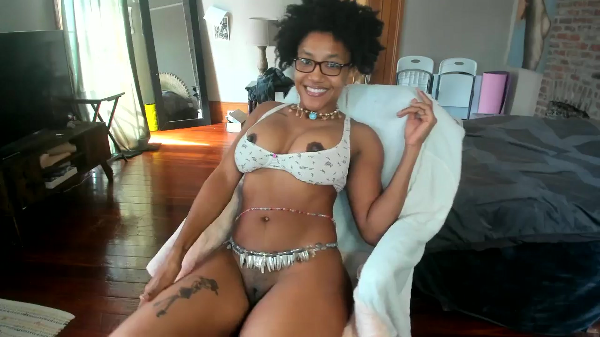 Gallery image thumbnail from Rosaline_'s myfreecams stream on, 02/27/2025, 16:56 image 18 of 20