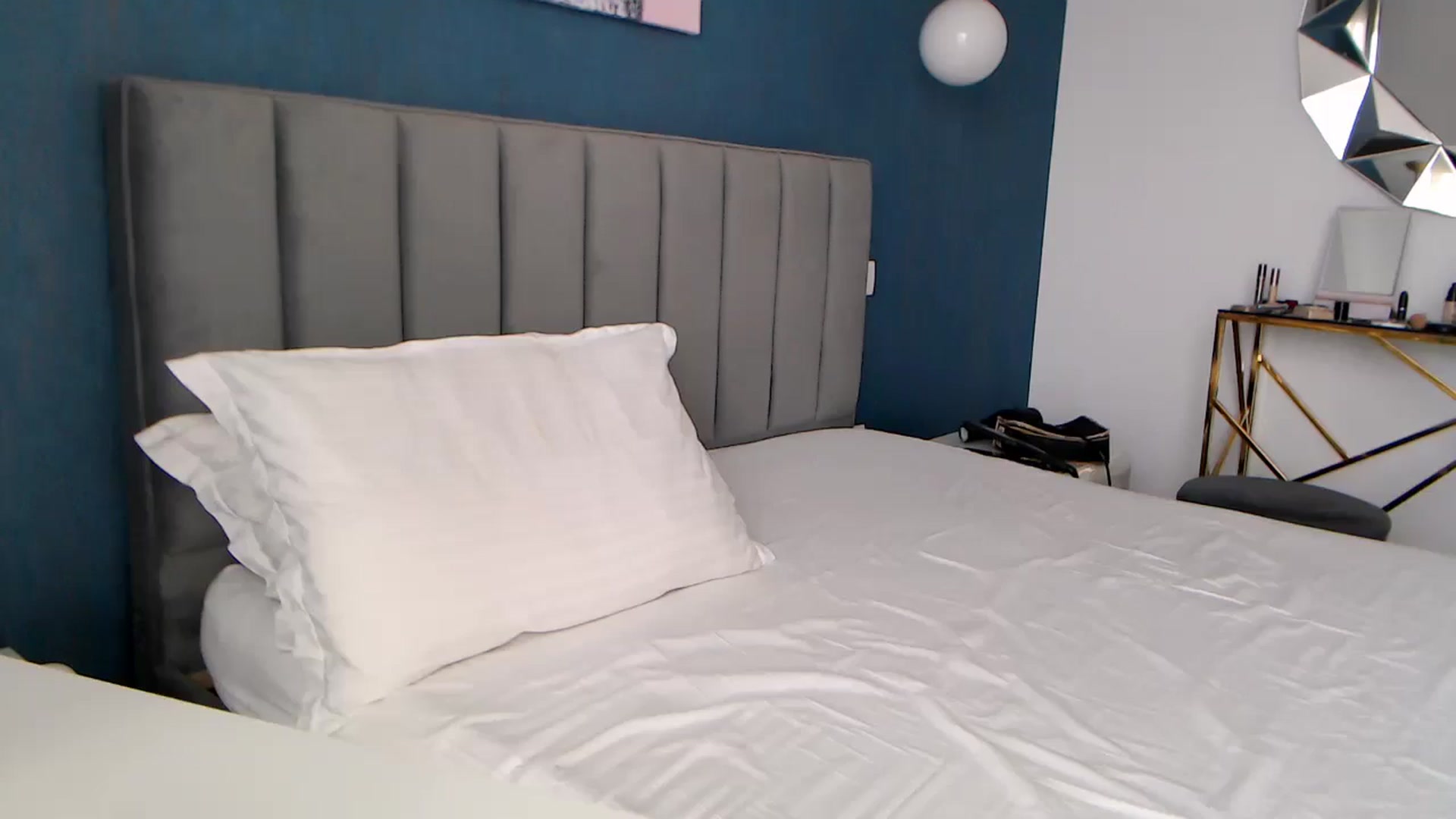 Gallery image thumbnail from Rose4Lucy's myfreecams stream on, 12/16/2025, 11:48 image 9 of 20