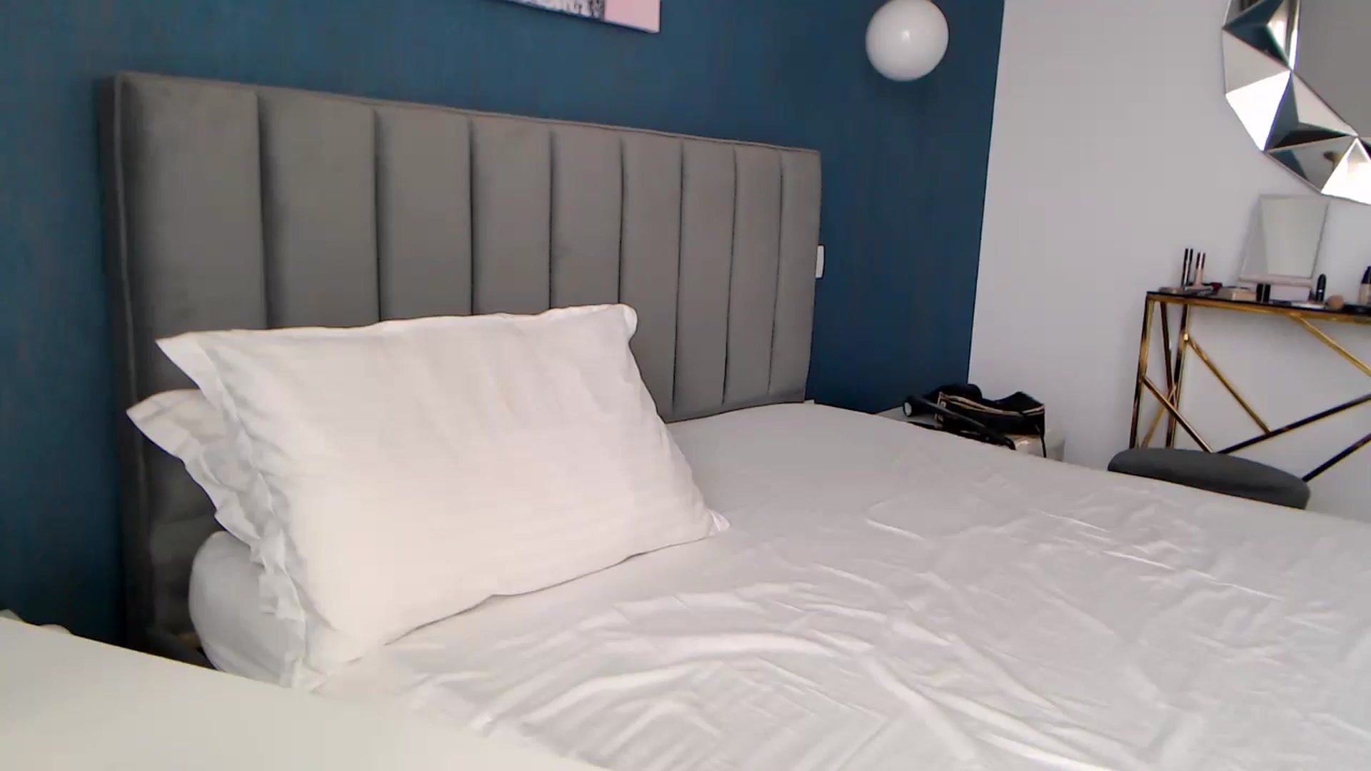 Gallery image thumbnail from Rose4Lucy's myfreecams stream on, 12/16/2025, 11:48 image 8 of 20