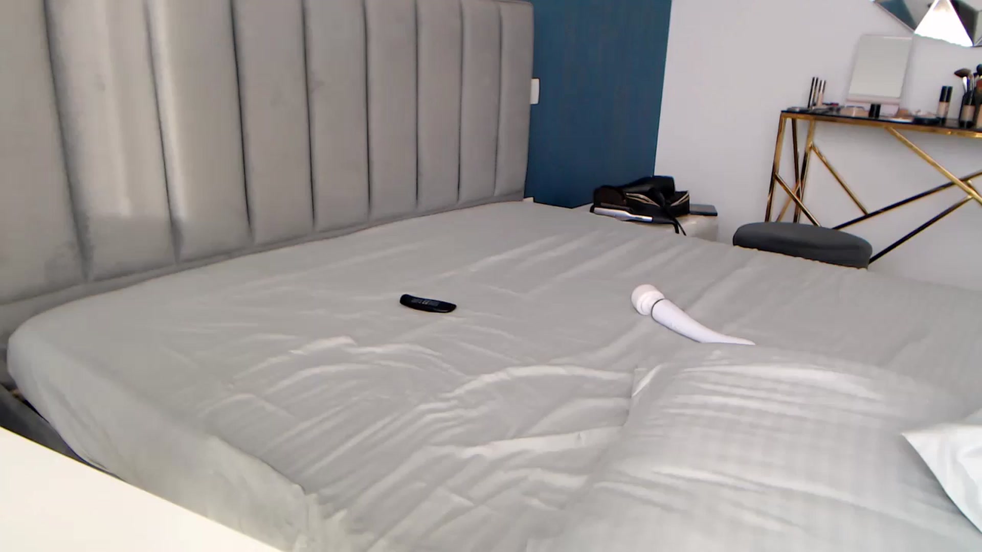 Gallery image thumbnail from Rose4Lucy's myfreecams stream on, 12/18/2025, 13:35 image 13 of 20