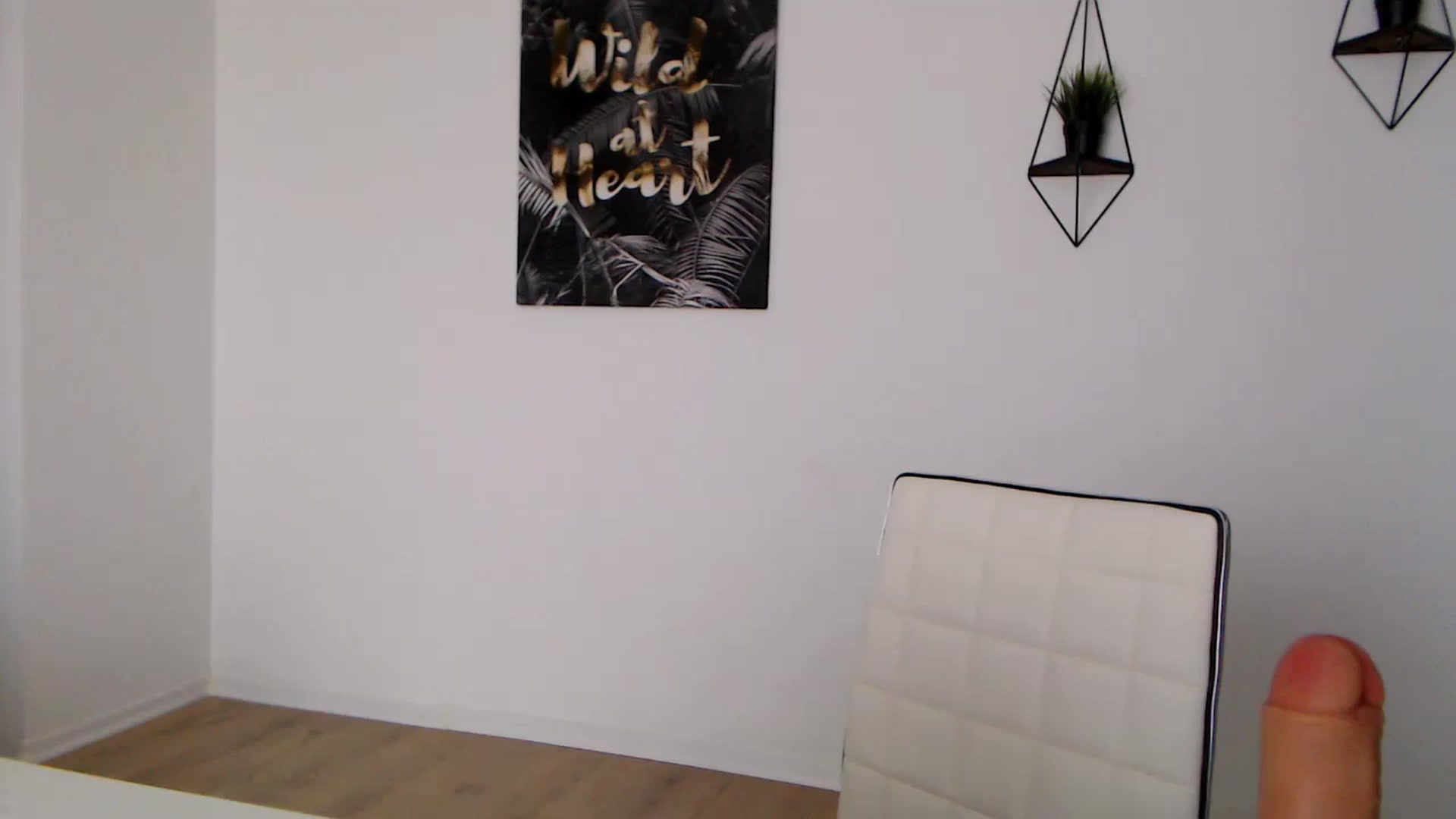 Gallery image thumbnail from Rose4Lucy's myfreecams stream on, 12/27/2025, 10:49 image 17 of 20
