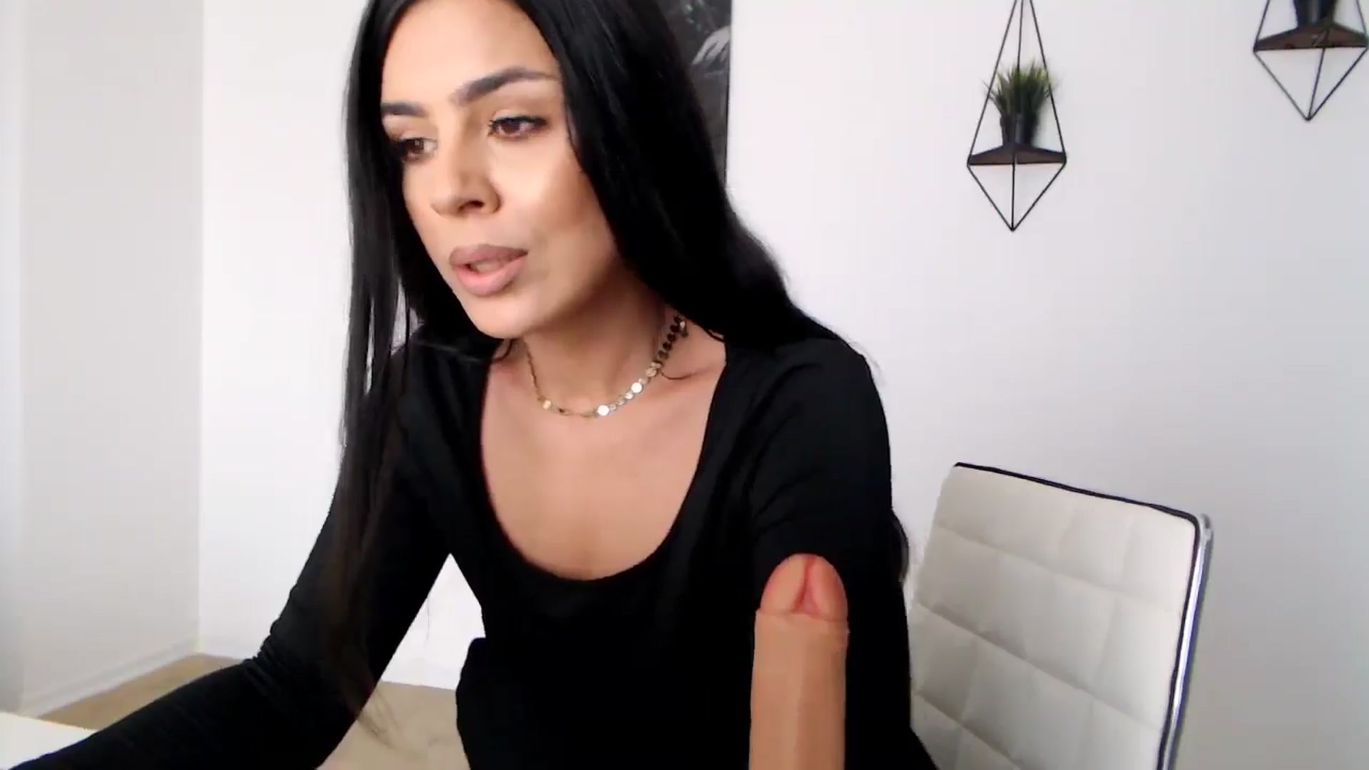 Gallery image thumbnail from Rose4Lucy's myfreecams stream on, 12/27/2025, 10:49 image 12 of 20