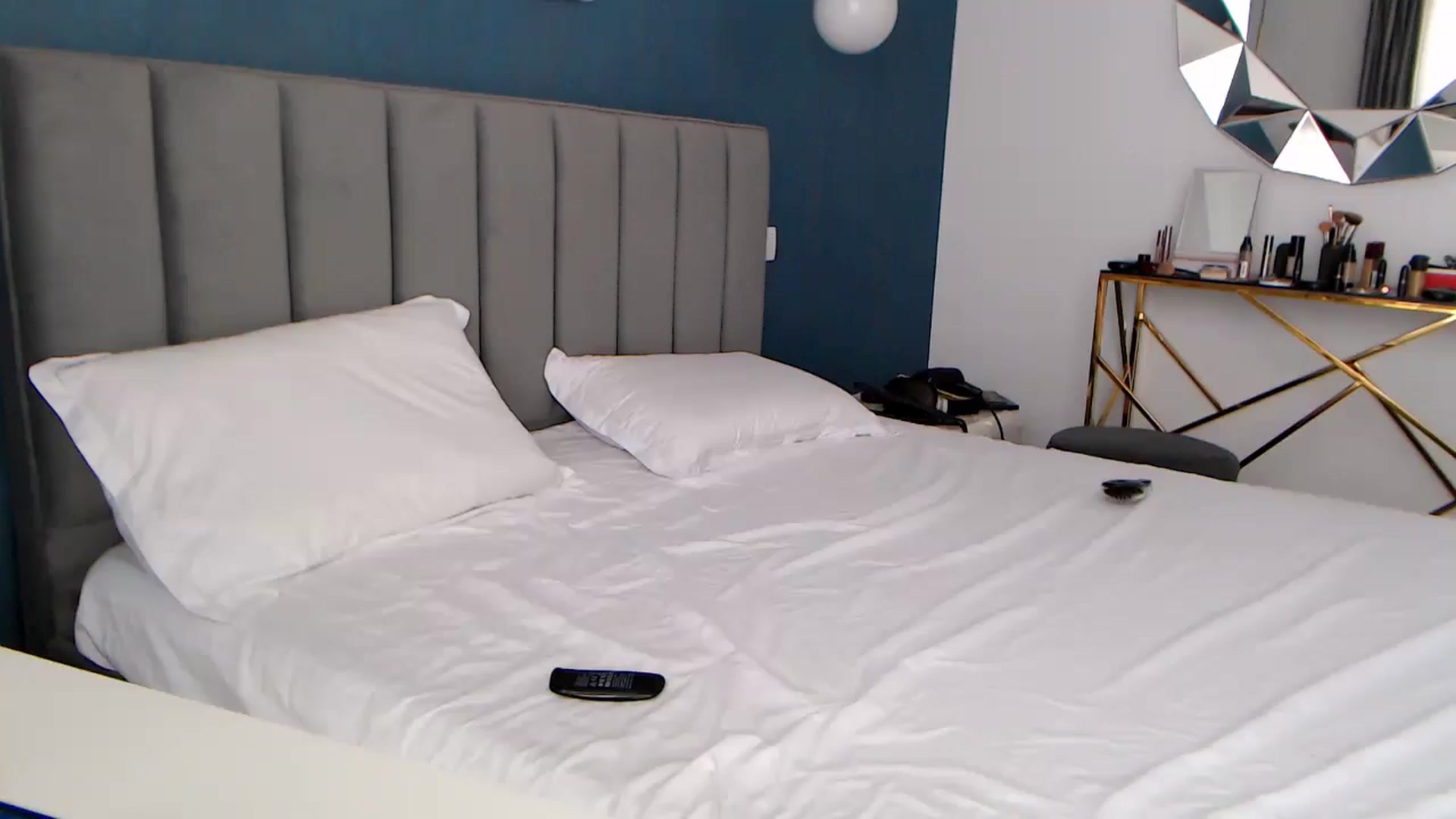 Gallery image thumbnail from Rose4Lucy's myfreecams stream on, 01/11/2026, 11:49 image 11 of 20