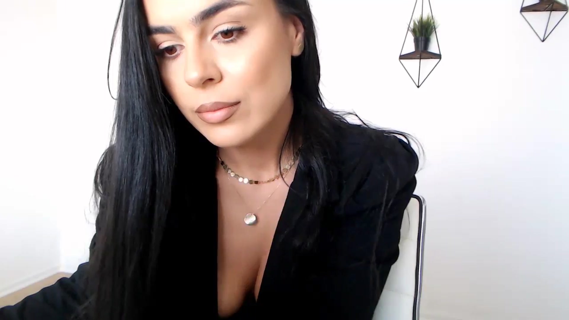 Gallery image thumbnail from Rose4Lucy's myfreecams stream on, 03/15/2026, 11:37 image 11 of 20