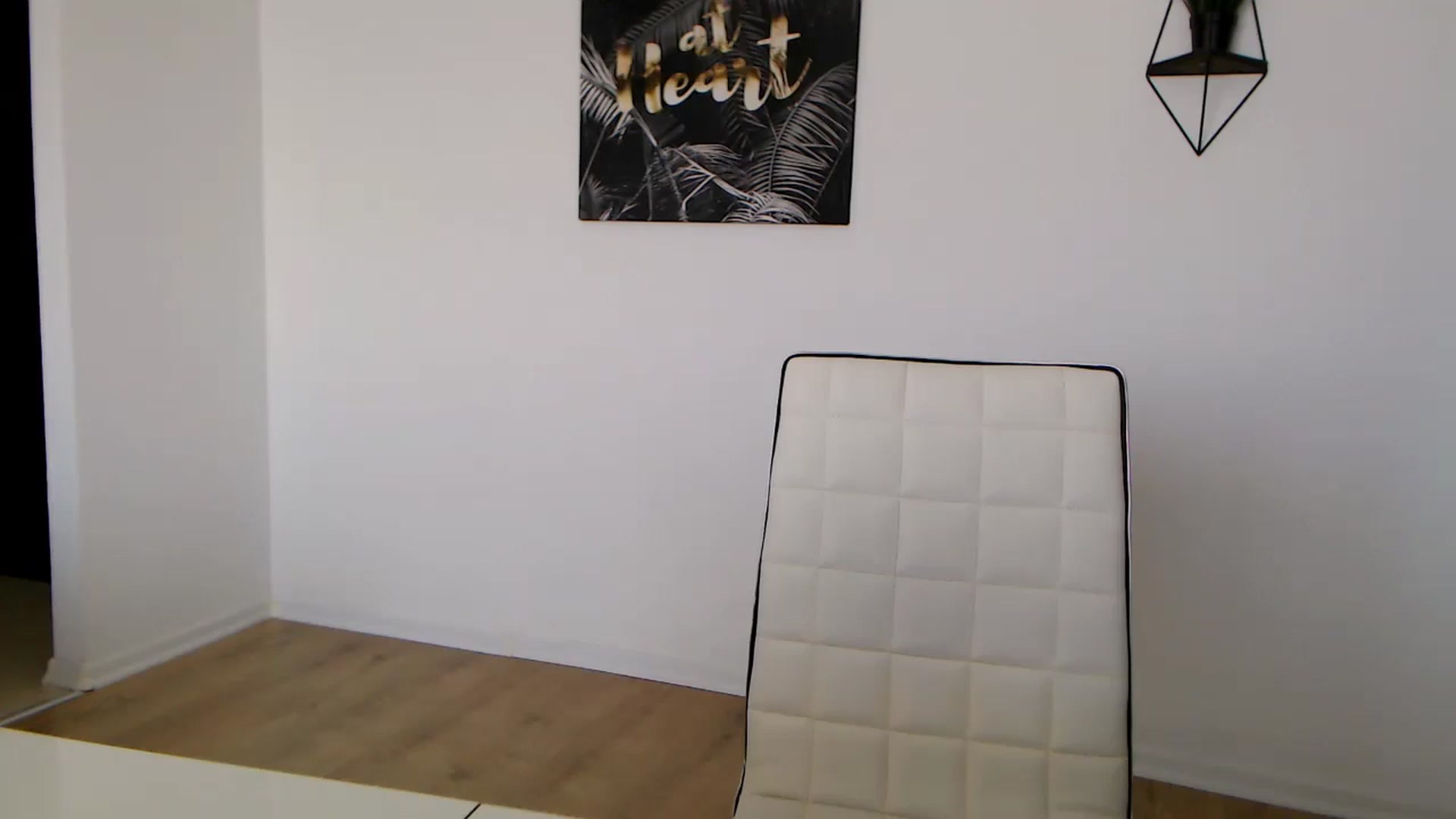 Gallery image thumbnail from Rose4Lucy's myfreecams stream on, 03/15/2026, 11:37 image 17 of 20