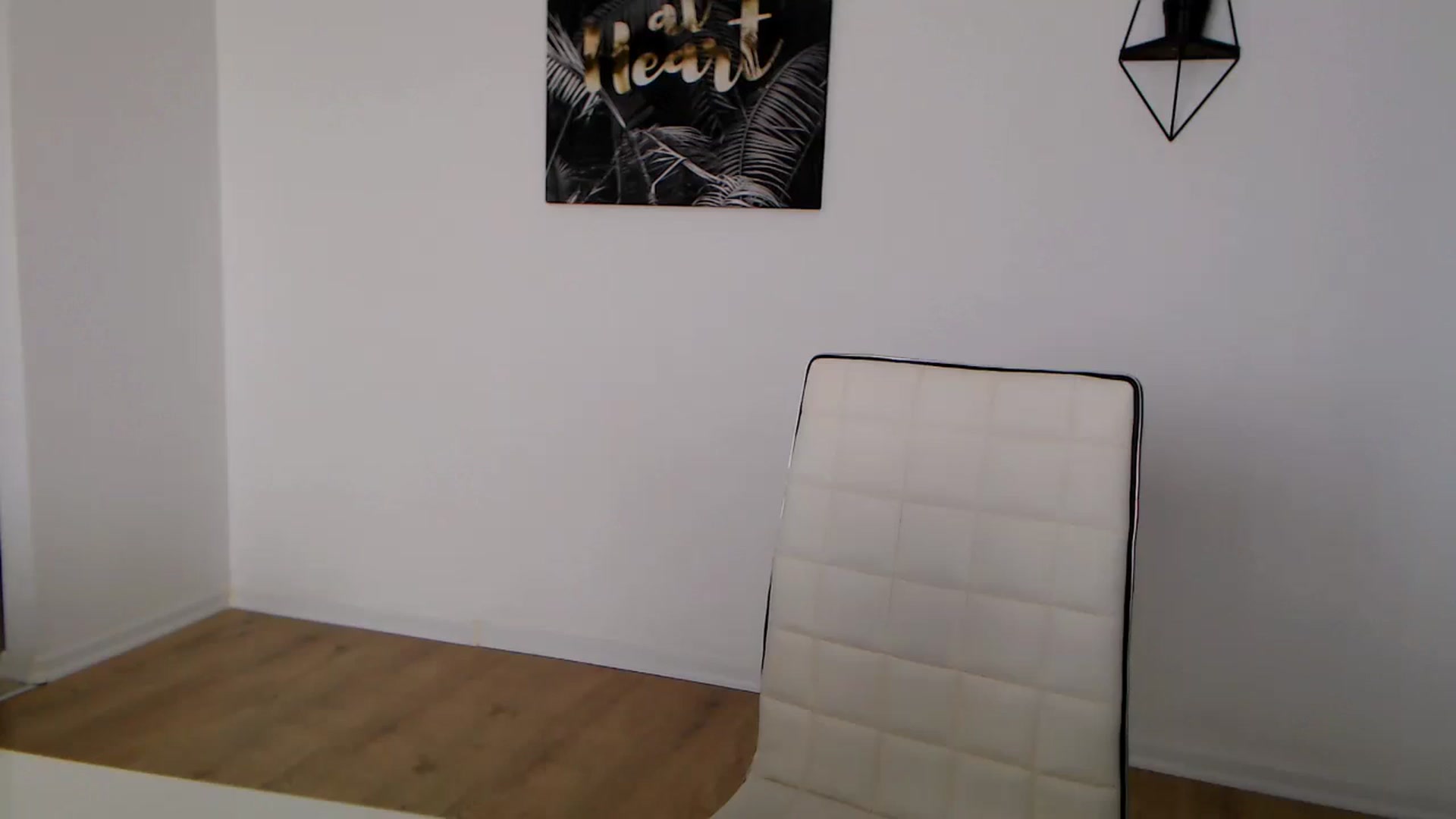 Gallery image thumbnail from Rose4Lucy's myfreecams stream on, 03/19/2026, 10:53 image 17 of 20