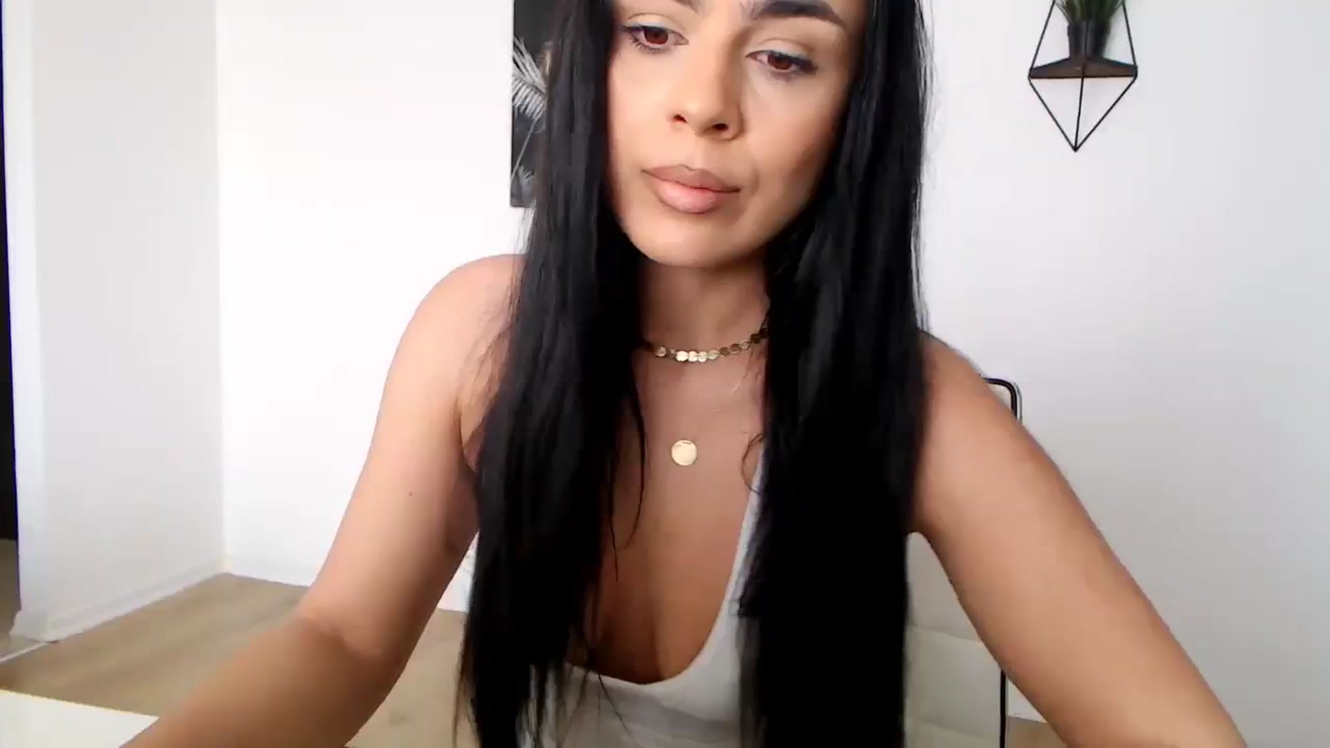 Gallery image thumbnail from Rose4Lucy's myfreecams stream on, 03/19/2026, 10:53 image 4 of 20