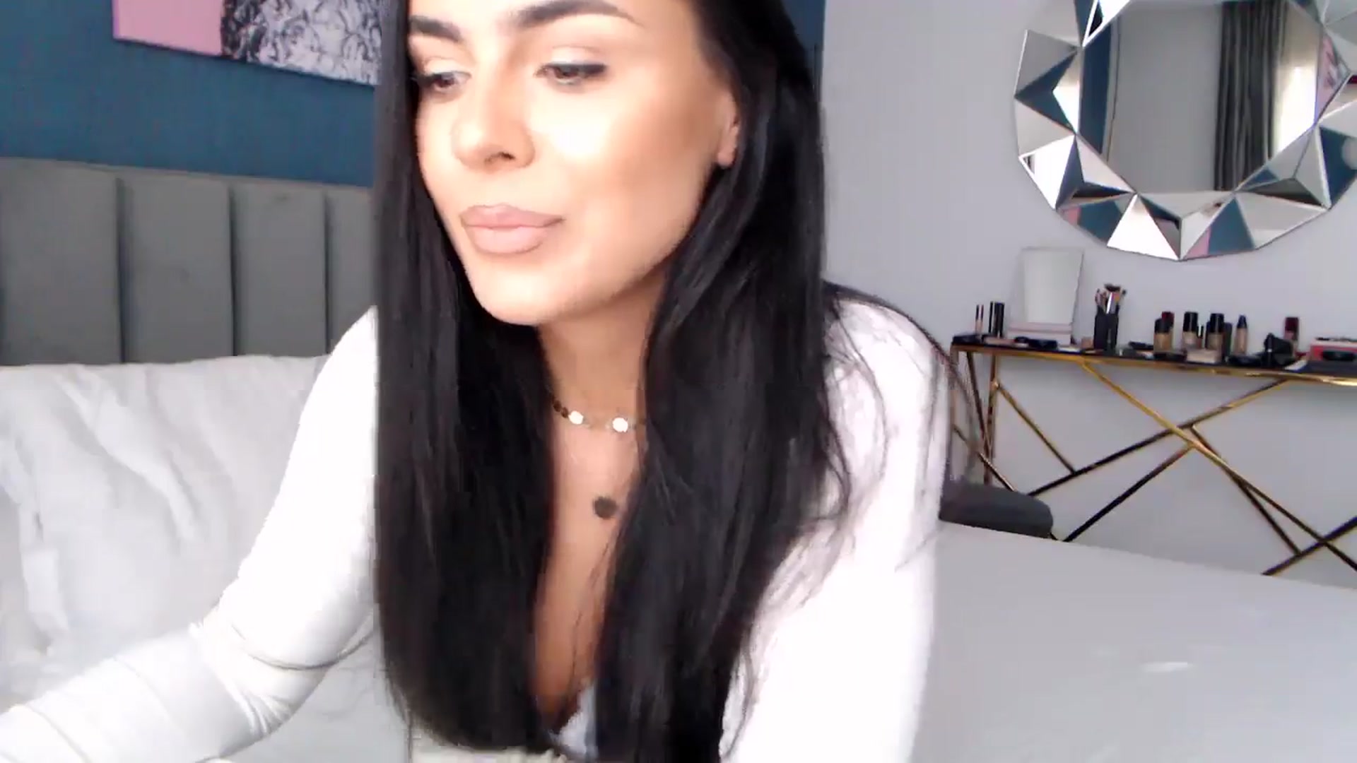 Gallery image thumbnail from Rose4Lucy's myfreecams stream on, 04/02/2026, 06:01 image 18 of 20