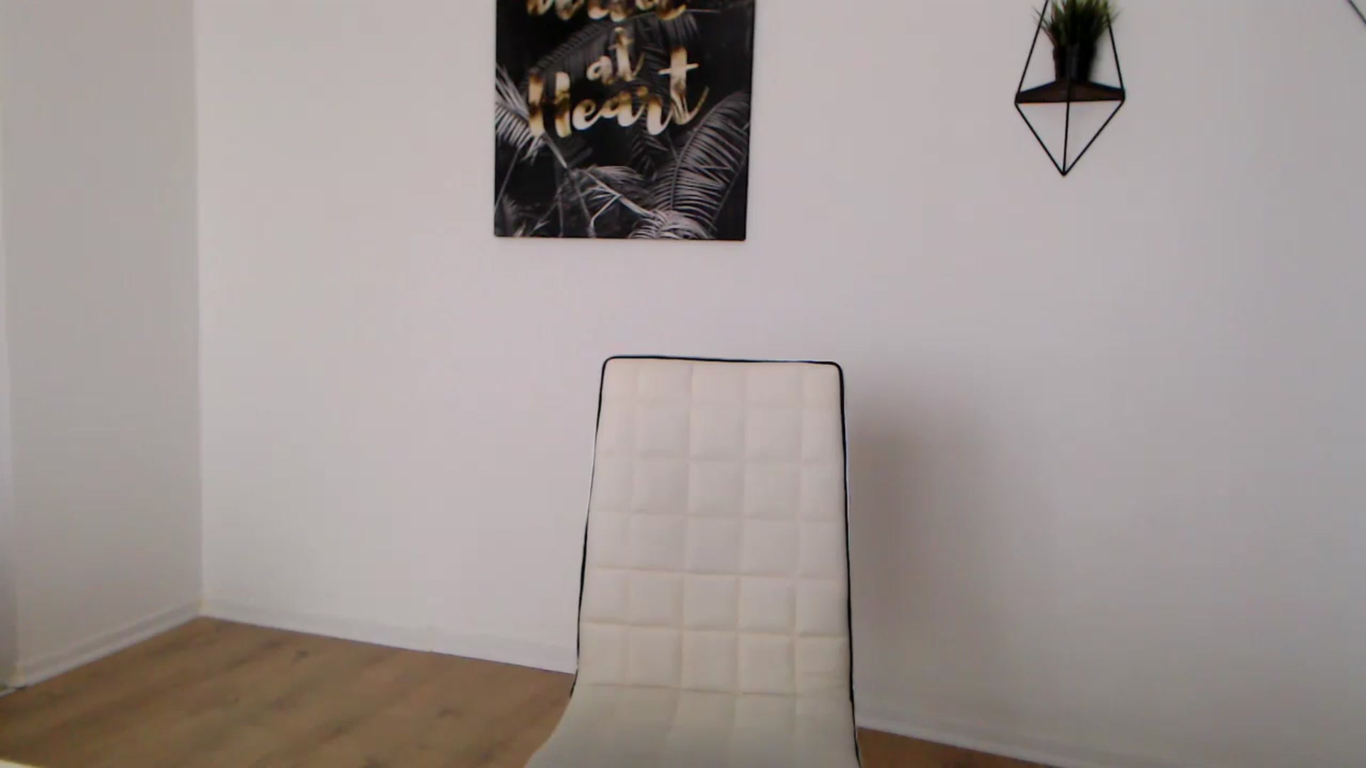 Gallery image thumbnail from Rose4Lucy's myfreecams stream on, 04/02/2026, 07:22 image 12 of 20