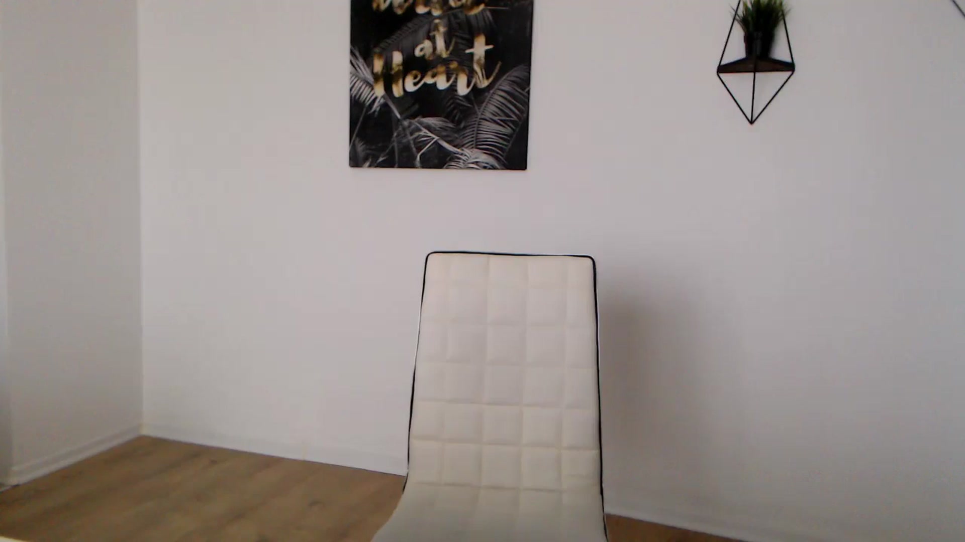 Gallery image thumbnail from Rose4Lucy's myfreecams stream on, 04/02/2026, 07:22 image 10 of 20