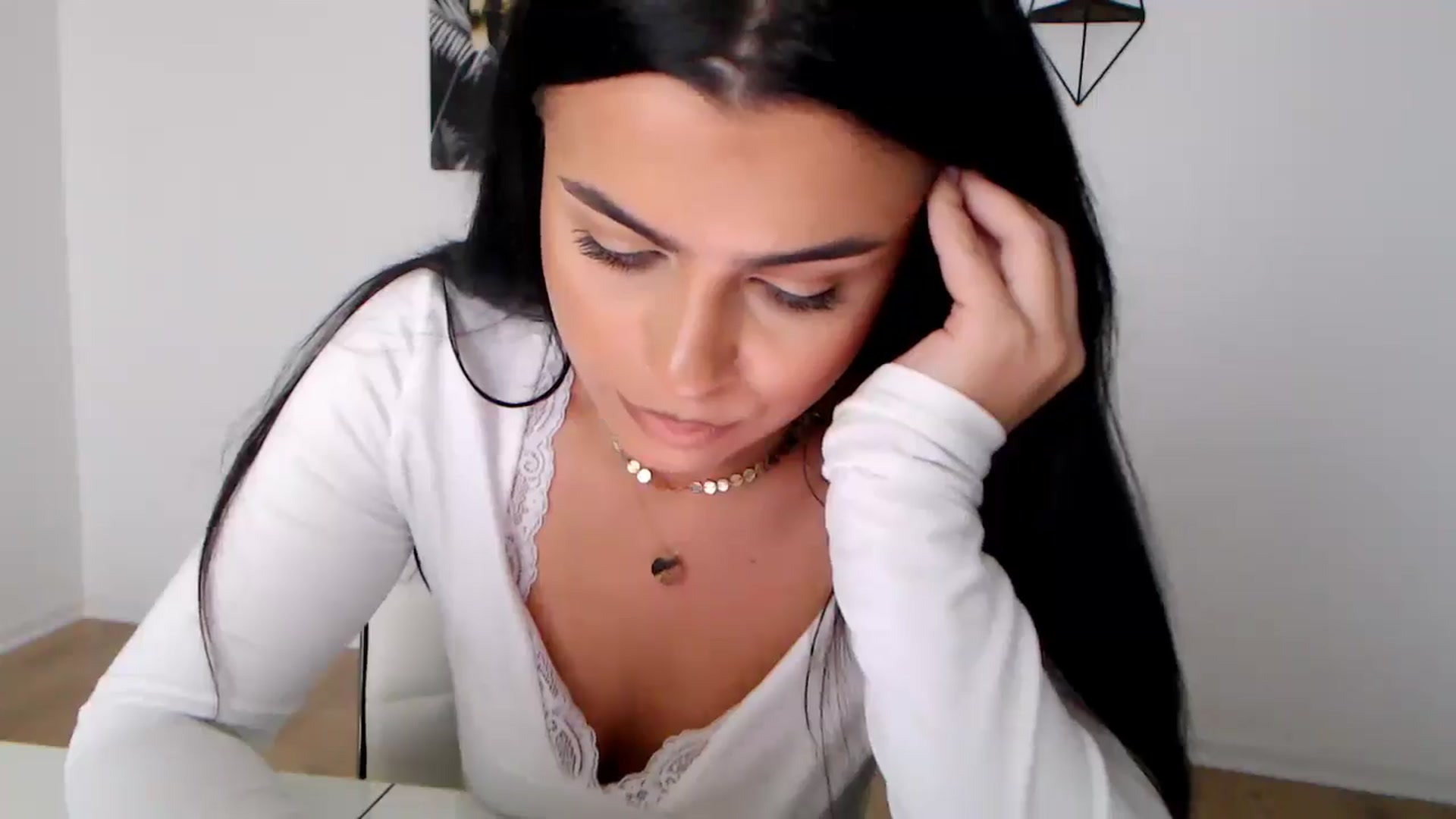 Gallery image thumbnail from Rose4Lucy's myfreecams stream on, 04/02/2026, 10:57 image 12 of 20